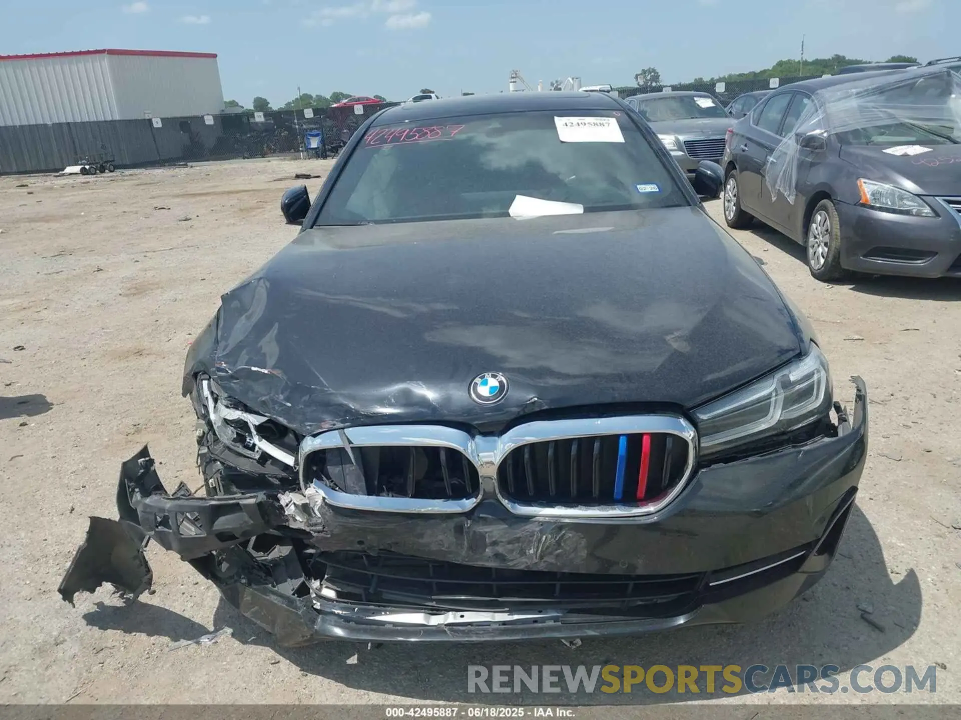 12 fotografías del automóvil dañado WBA53BH05NCJ21560 BMW 530 2022