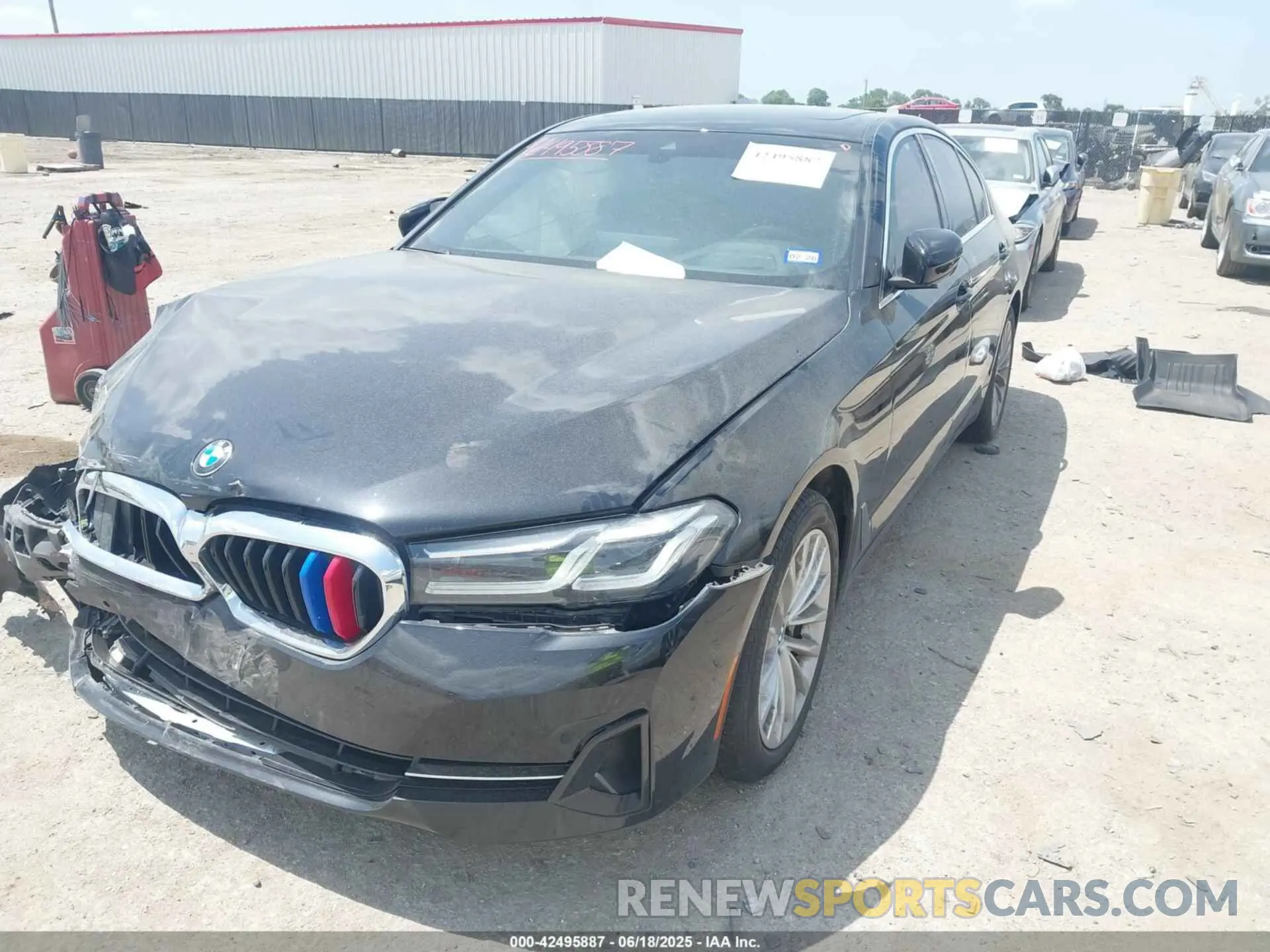 2 fotografías del automóvil dañado WBA53BH05NCJ21560 BMW 530 2022
