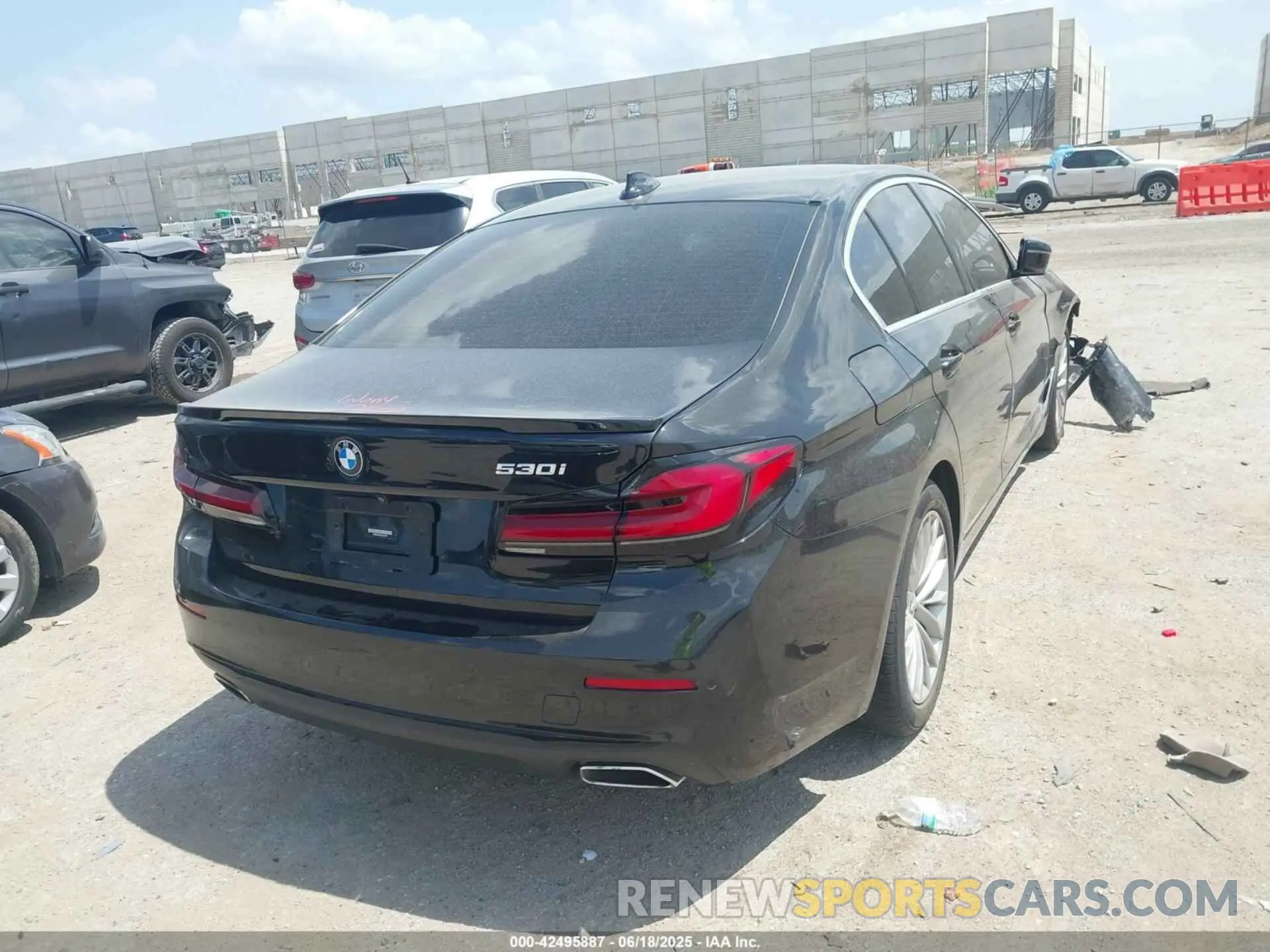 4 fotografías del automóvil dañado WBA53BH05NCJ21560 BMW 530 2022