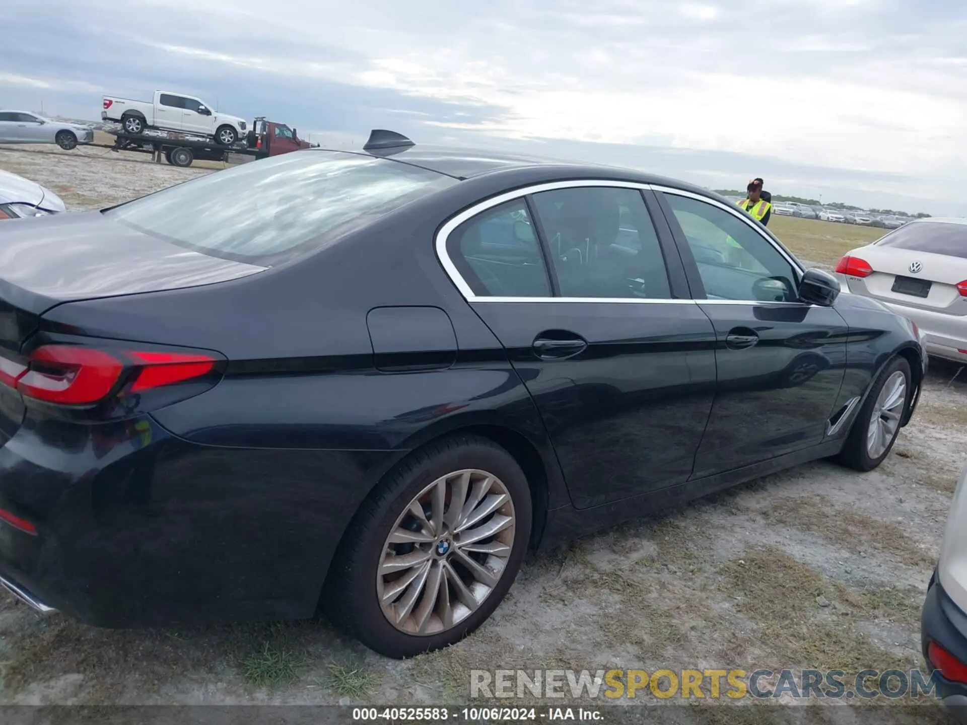 13 fotografías del automóvil dañado WBA53BH09NCJ21397 BMW 530 2022