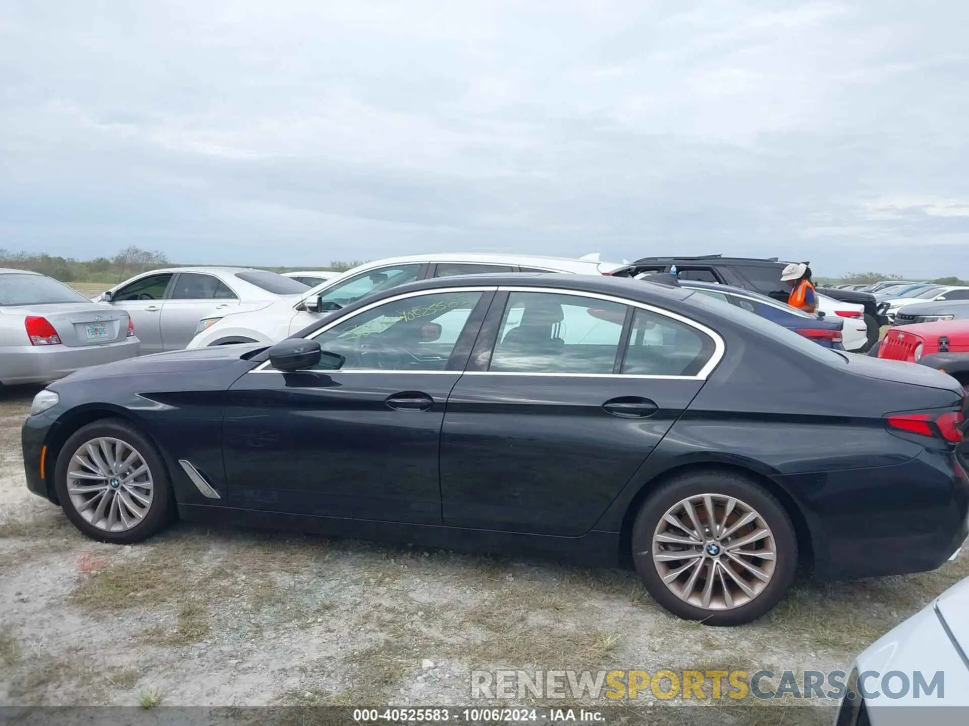 14 fotografías del automóvil dañado WBA53BH09NCJ21397 BMW 530 2022