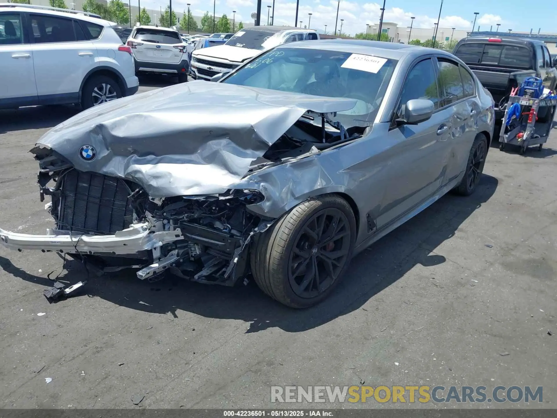 2 fotografías del automóvil dañado WBA53BH03PWY06061 BMW 530 2023