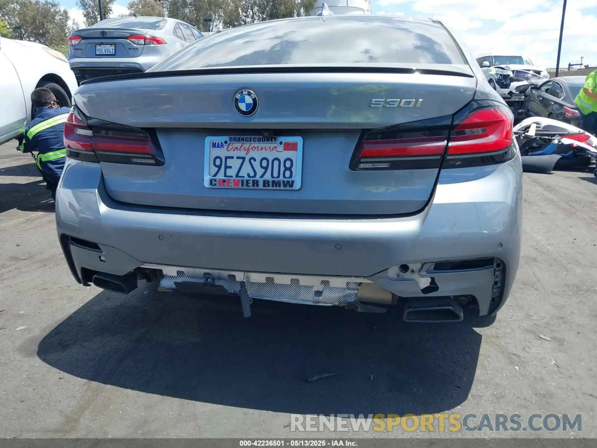 20 fotografías del automóvil dañado WBA53BH03PWY06061 BMW 530 2023