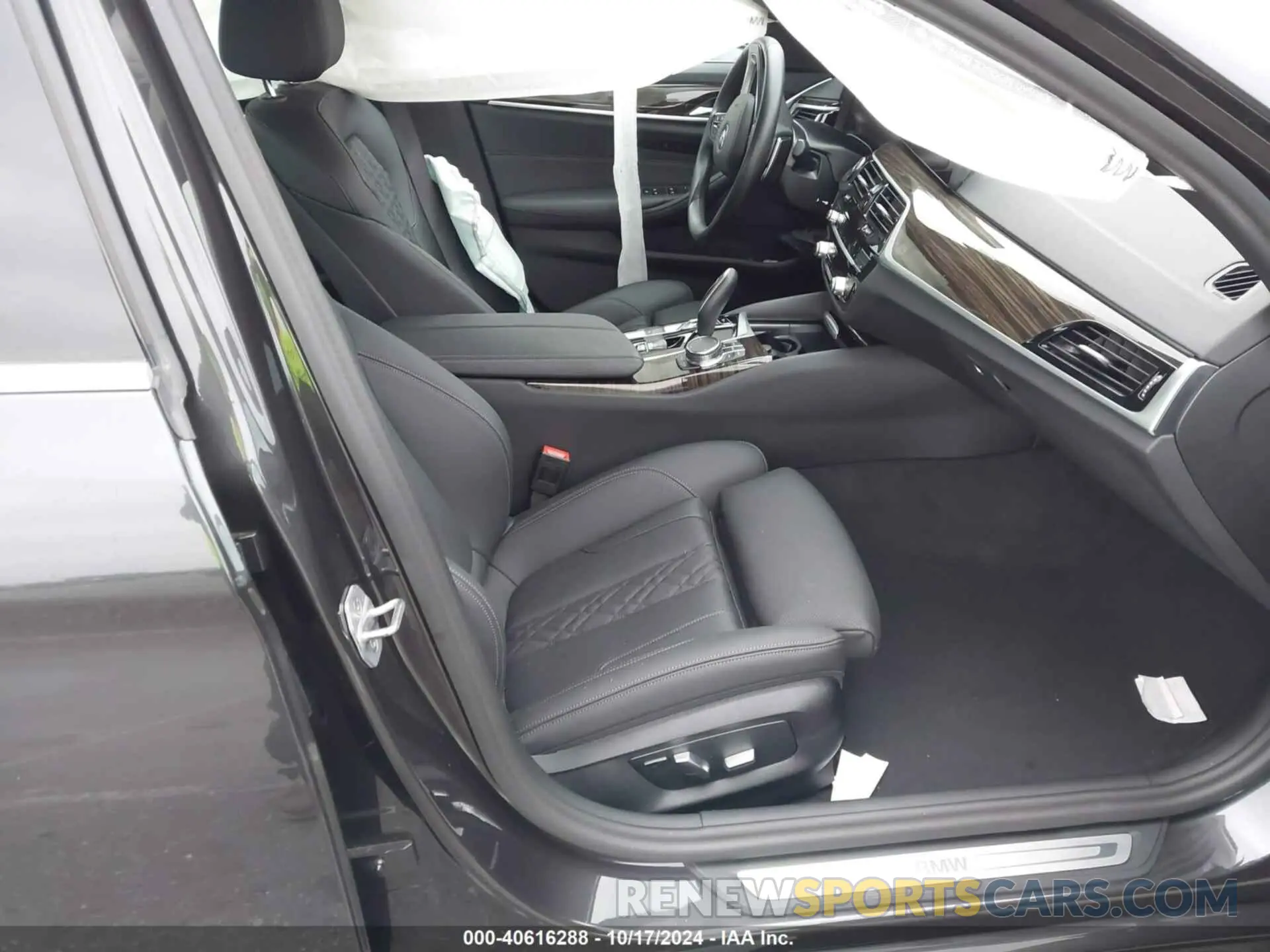 5 fotografías del automóvil dañado WBA53BH05PCN28040 BMW 530 2023