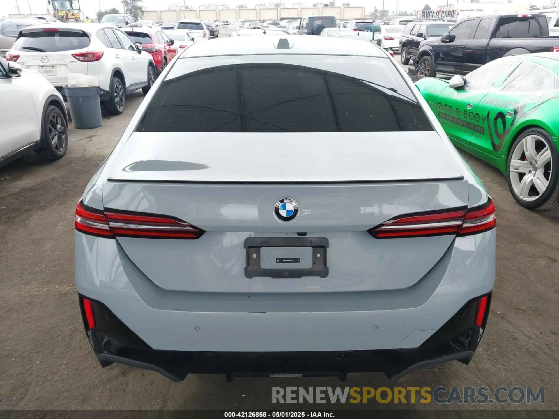 16 fotografías del automóvil dañado WBA43FJ04RCP88915 BMW 530 2024