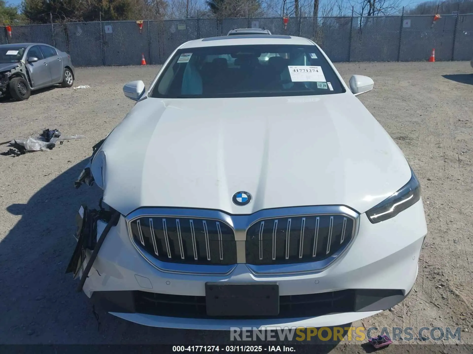 13 fotografías del automóvil dañado WBA53FJ08SCT33415 BMW 530 2025