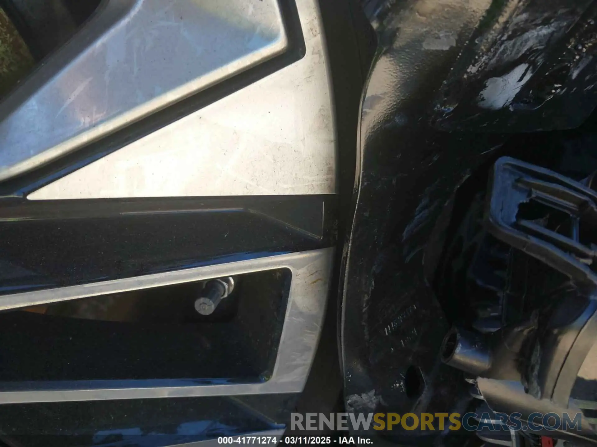 22 fotografías del automóvil dañado WBA53FJ08SCT33415 BMW 530 2025