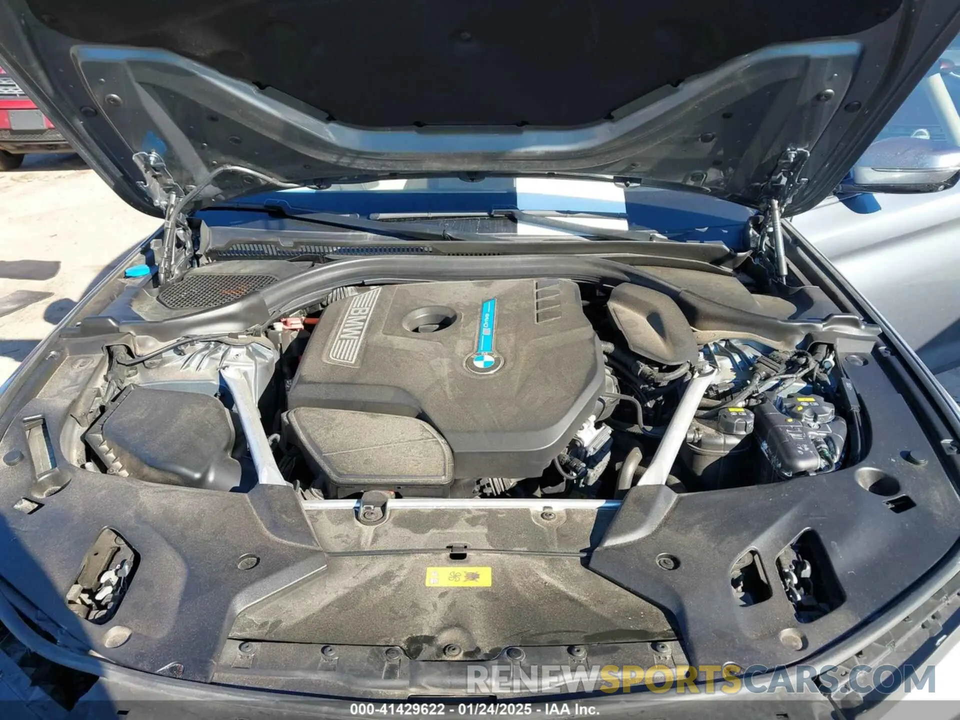 10 fotografías del automóvil dañado WBAJA9C51KB391855 BMW 530E 2019