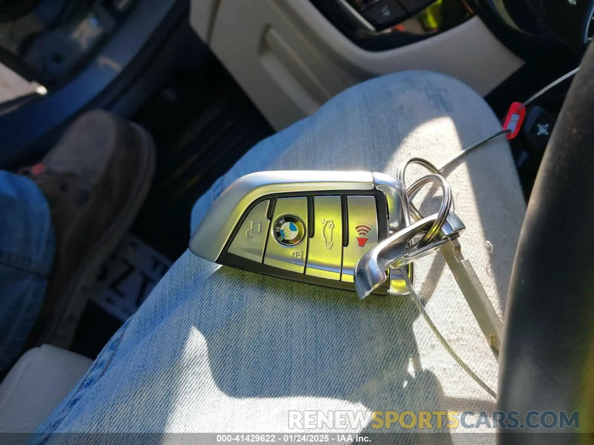 11 fotografías del automóvil dañado WBAJA9C51KB391855 BMW 530E 2019