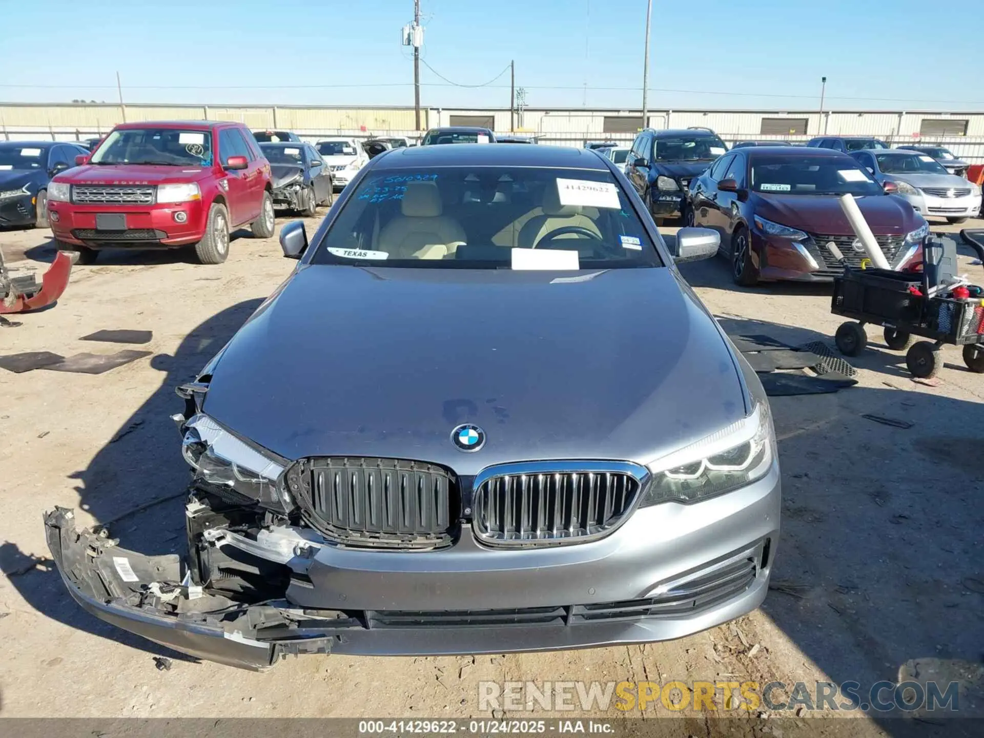 12 fotografías del automóvil dañado WBAJA9C51KB391855 BMW 530E 2019