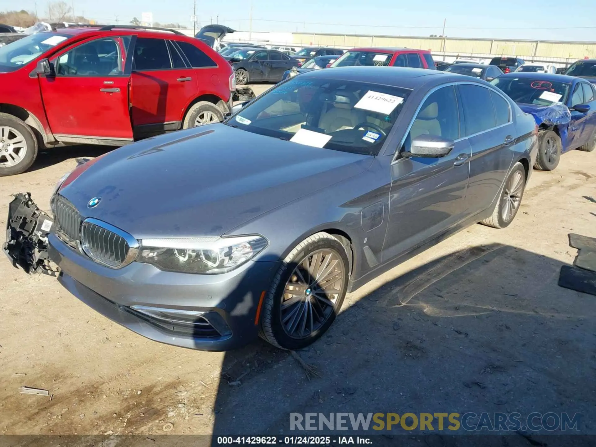 2 fotografías del automóvil dañado WBAJA9C51KB391855 BMW 530E 2019