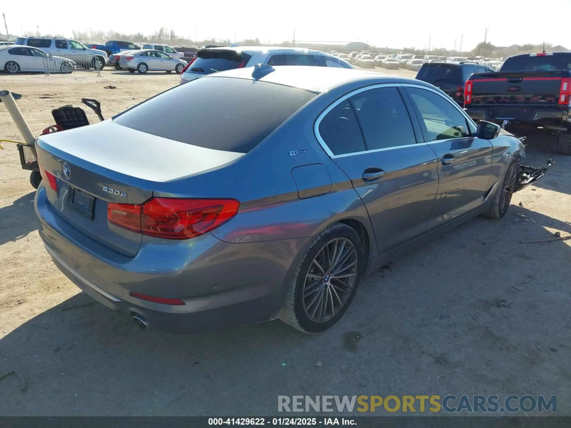 4 fotografías del automóvil dañado WBAJA9C51KB391855 BMW 530E 2019
