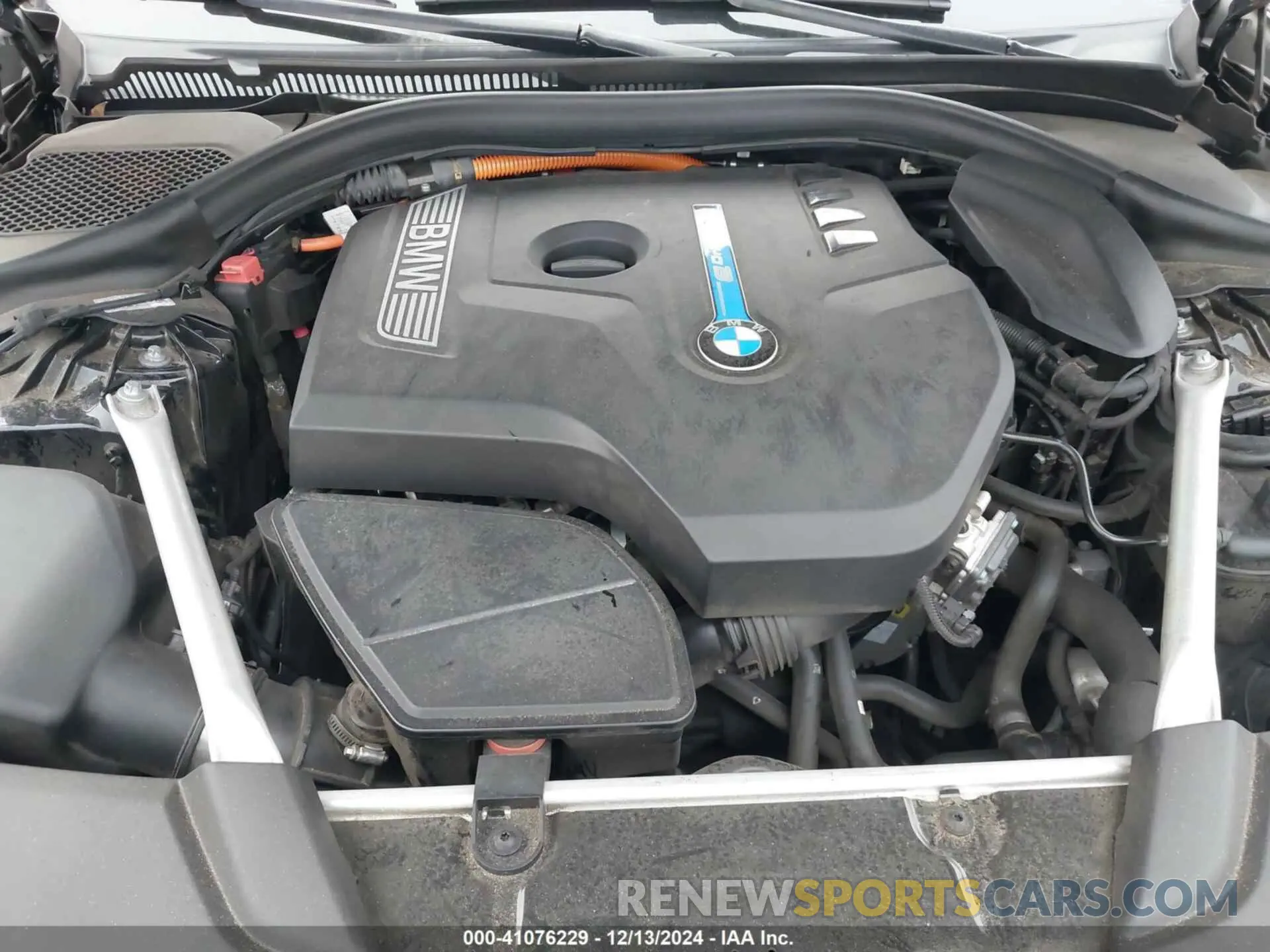 10 fotografías del automóvil dañado WBAJA9C52KB388561 BMW 530E 2019