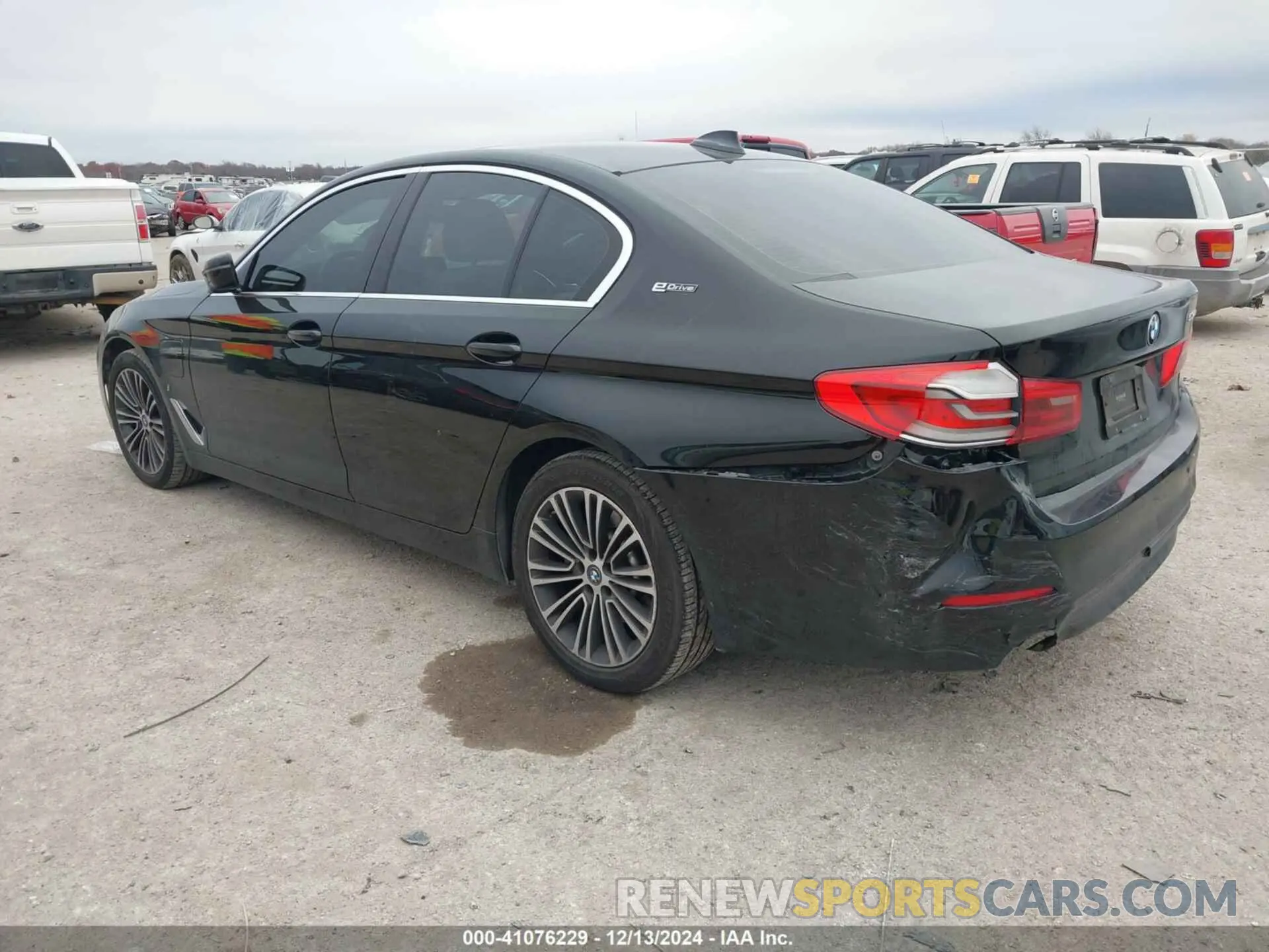 3 fotografías del automóvil dañado WBAJA9C52KB388561 BMW 530E 2019