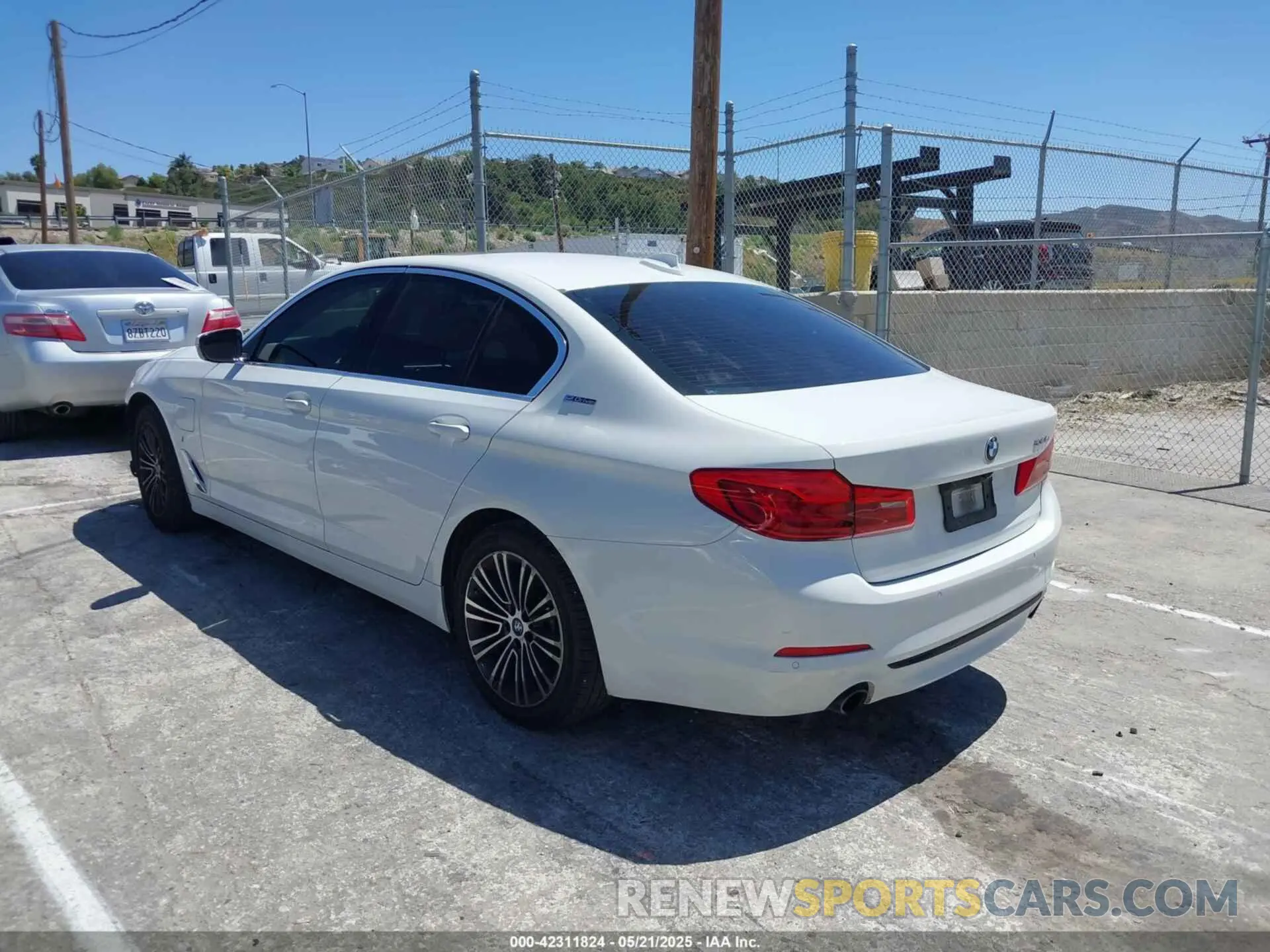 3 fotografías del automóvil dañado WBAJA9C53KB391999 BMW 530E 2019