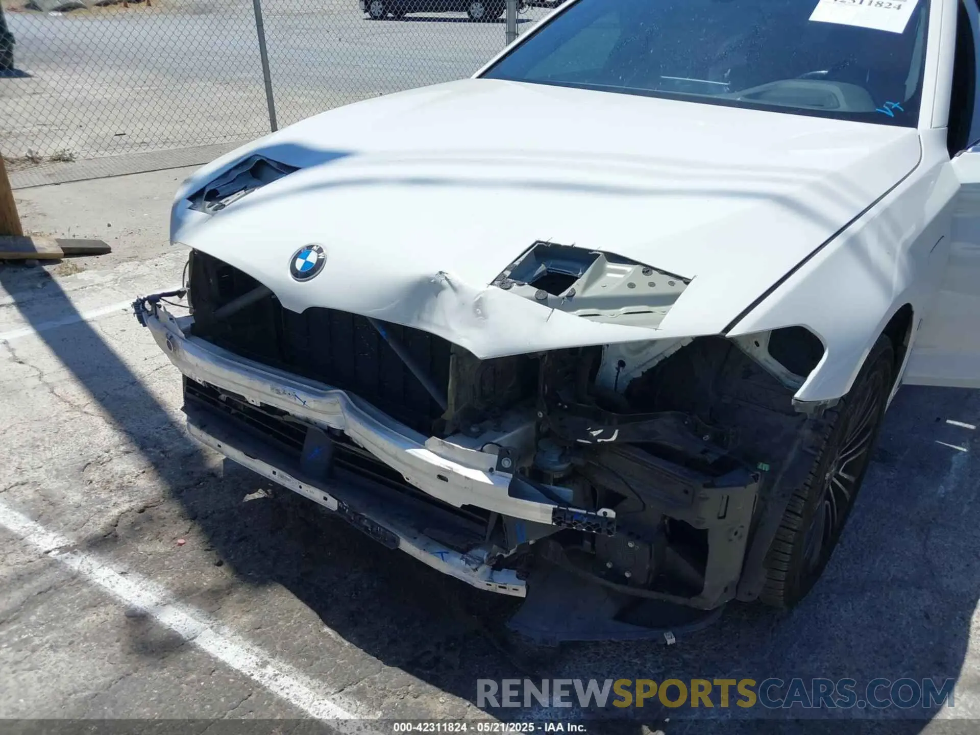 6 fotografías del automóvil dañado WBAJA9C53KB391999 BMW 530E 2019