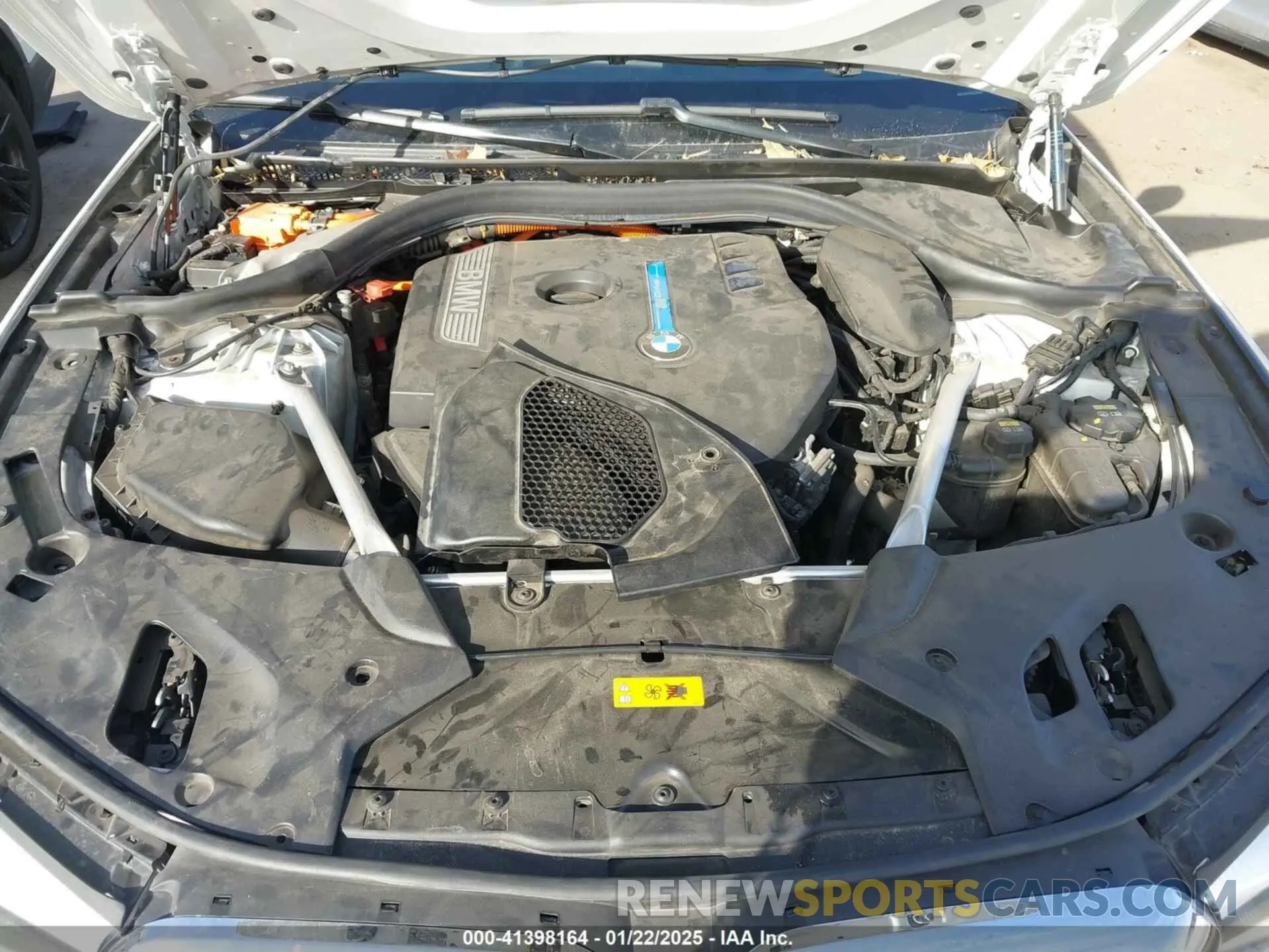 10 fotografías del automóvil dañado WBAJA9C55KB254885 BMW 530E 2019