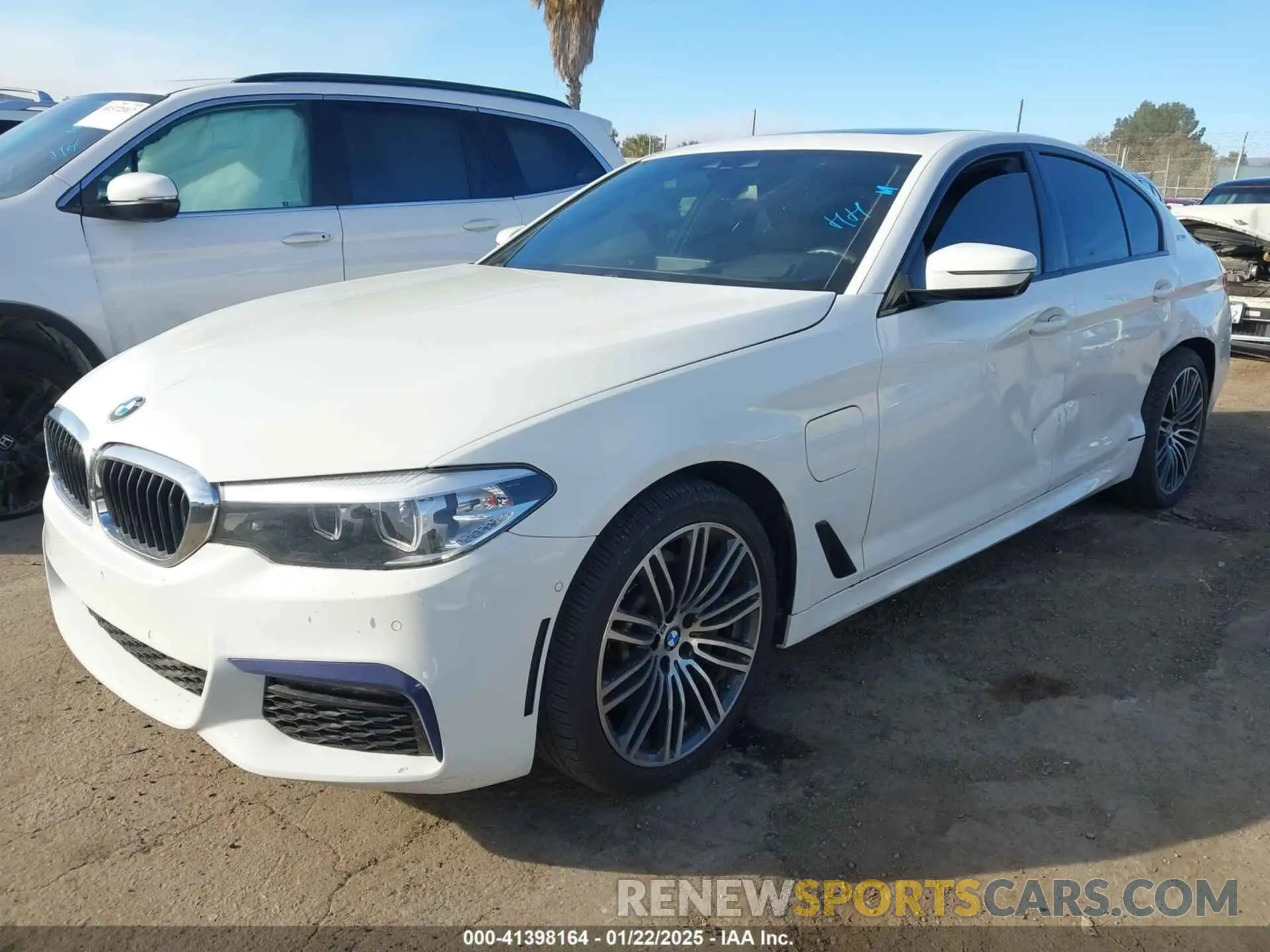 2 fotografías del automóvil dañado WBAJA9C55KB254885 BMW 530E 2019