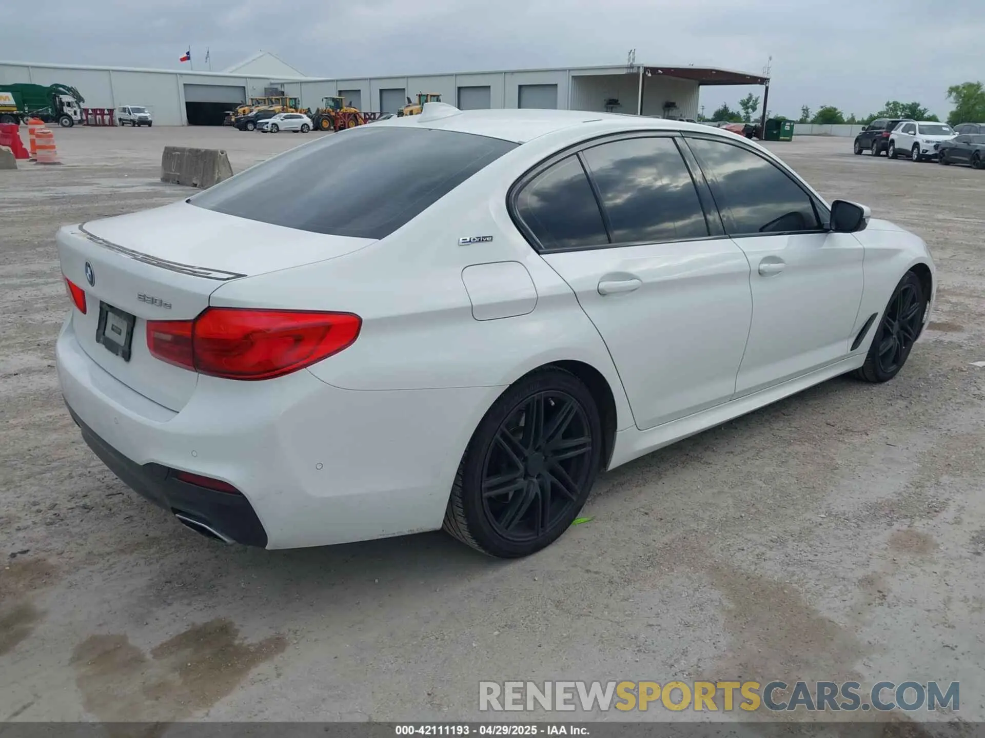 4 fotografías del automóvil dañado WBAJA9C58KB389245 BMW 530E 2019