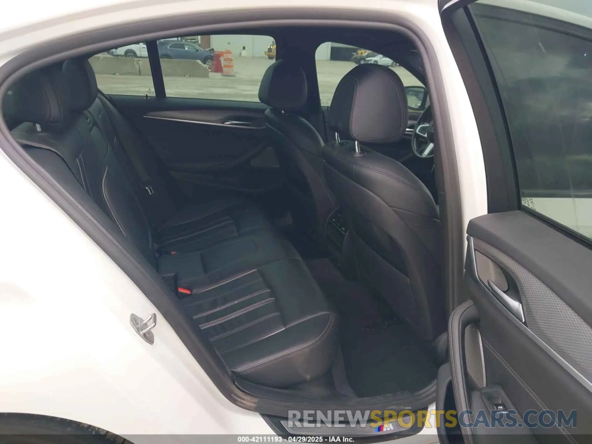 8 fotografías del automóvil dañado WBAJA9C58KB389245 BMW 530E 2019