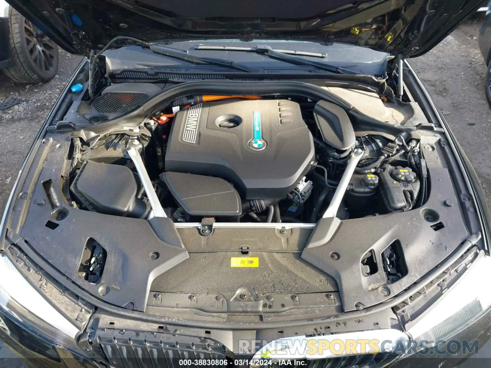 10 fotografías del automóvil dañado WBAJA9C58KB399418 BMW 530E 2019