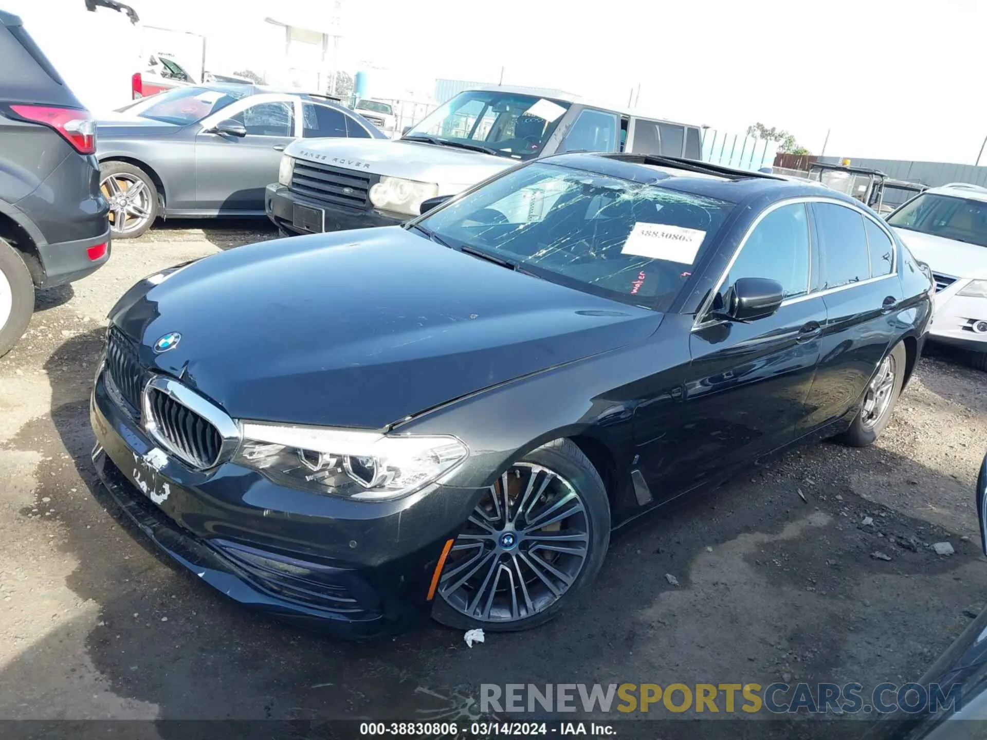 2 fotografías del automóvil dañado WBAJA9C58KB399418 BMW 530E 2019