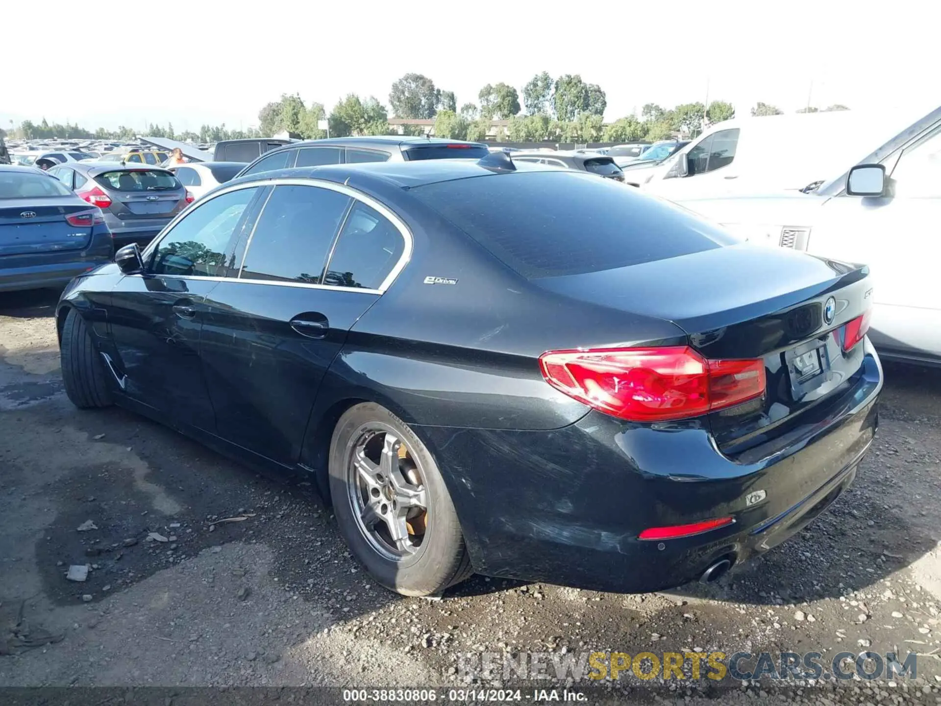 3 fotografías del automóvil dañado WBAJA9C58KB399418 BMW 530E 2019