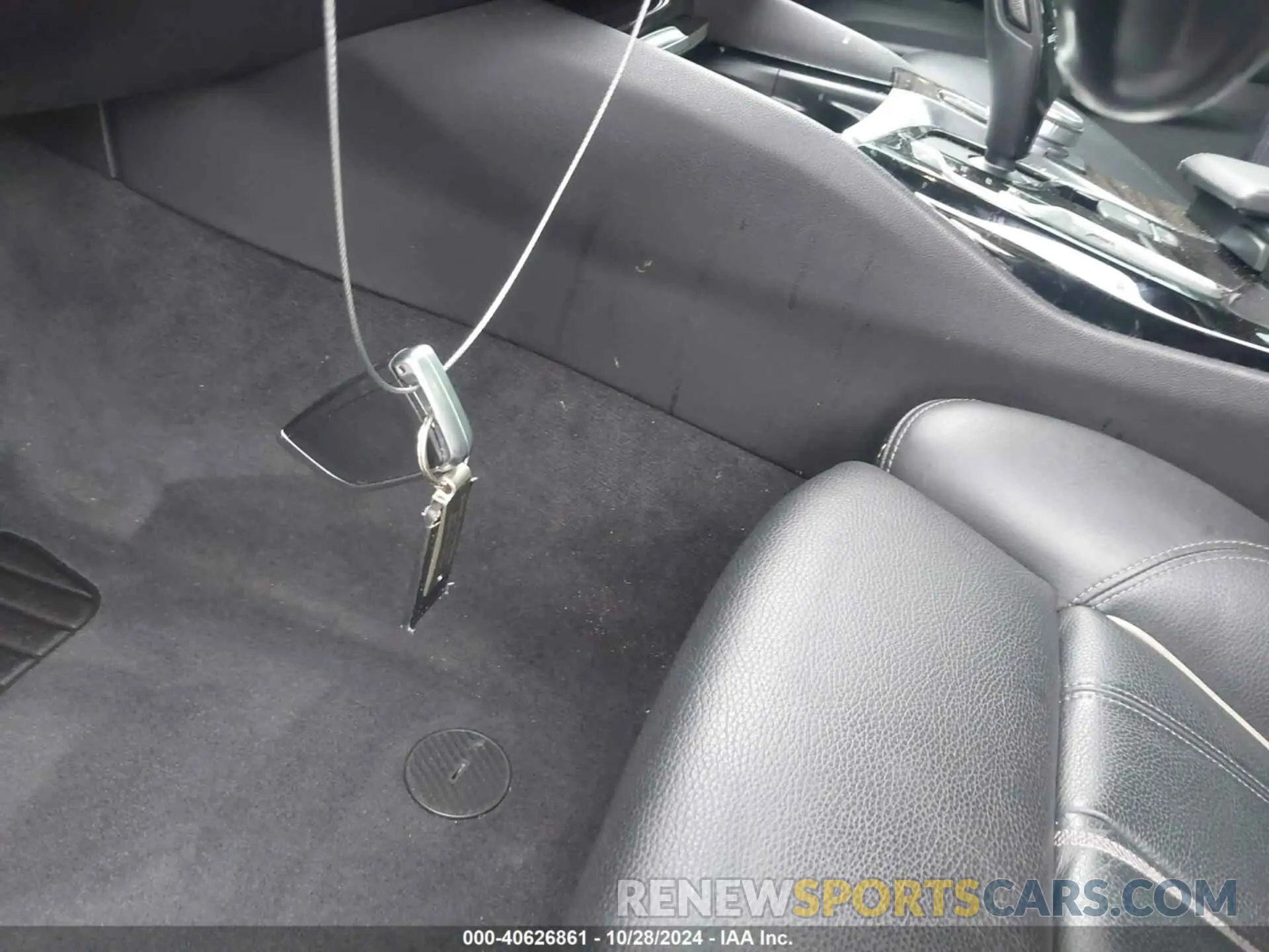 11 fotografías del automóvil dañado WBAJA9C59KB254517 BMW 530E 2019