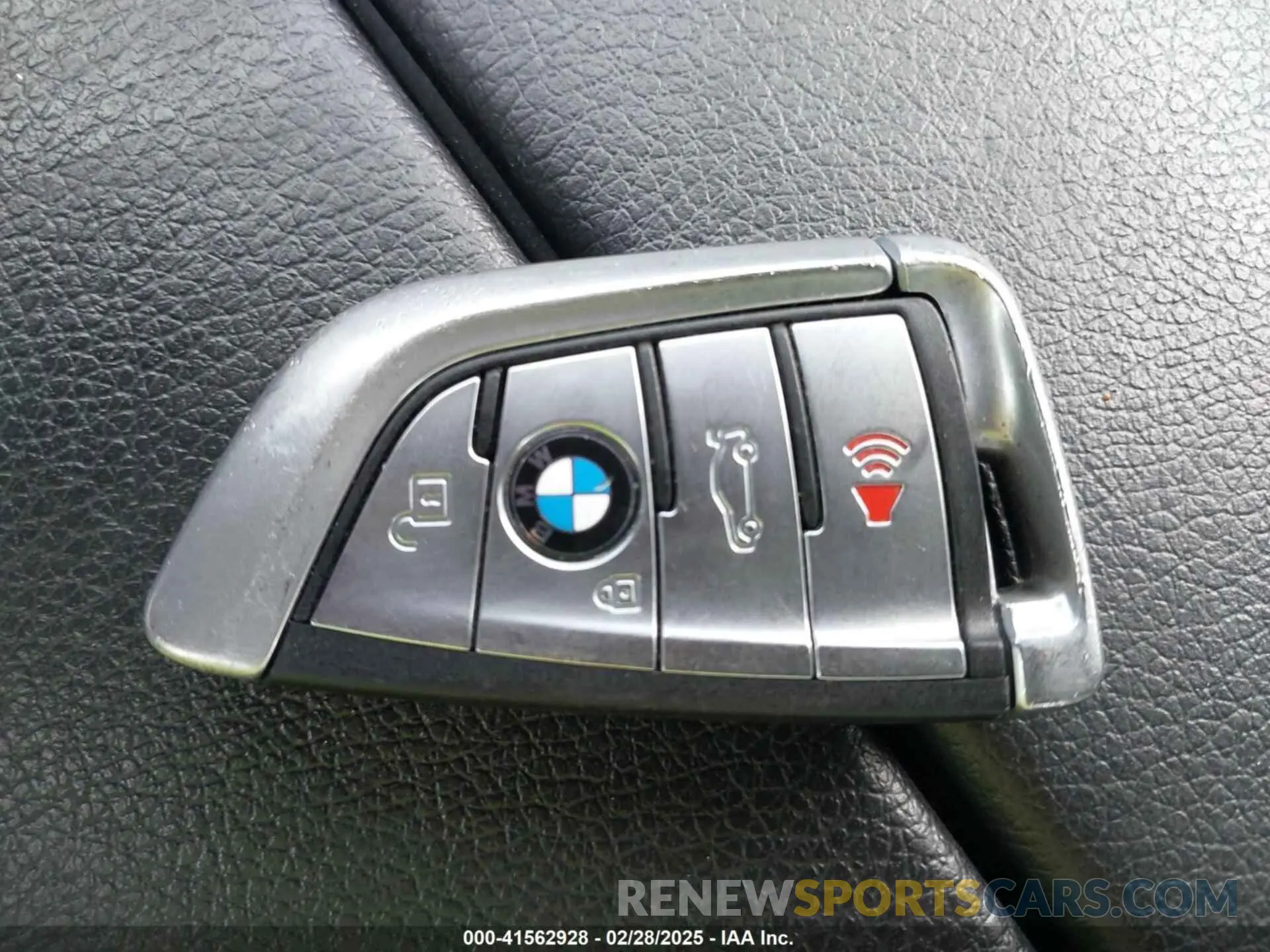 11 fotografías del automóvil dañado WBAJA9C59KB389304 BMW 530E 2019