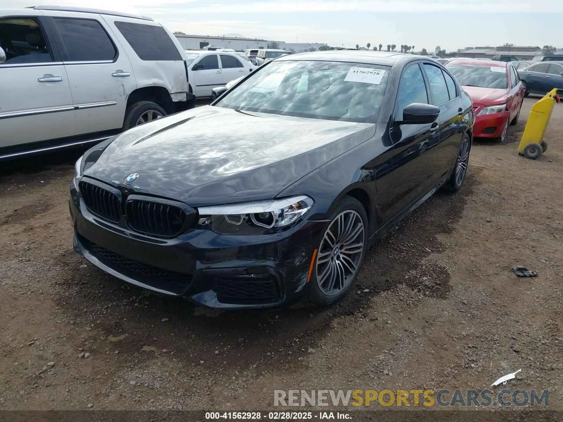 2 fotografías del automóvil dañado WBAJA9C59KB389304 BMW 530E 2019