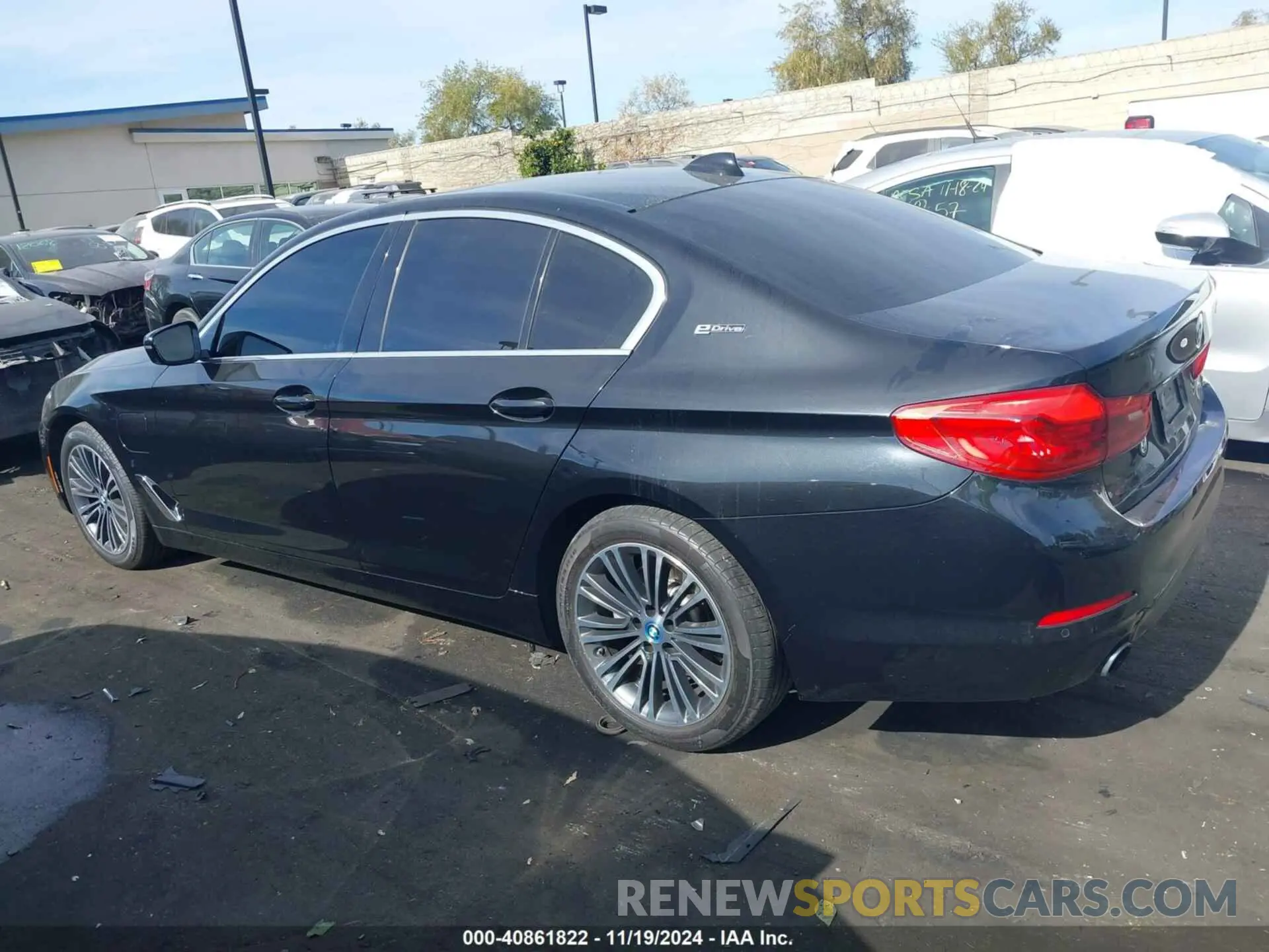 15 fotografías del automóvil dañado WBAJA9C5XKB389649 BMW 530E 2019
