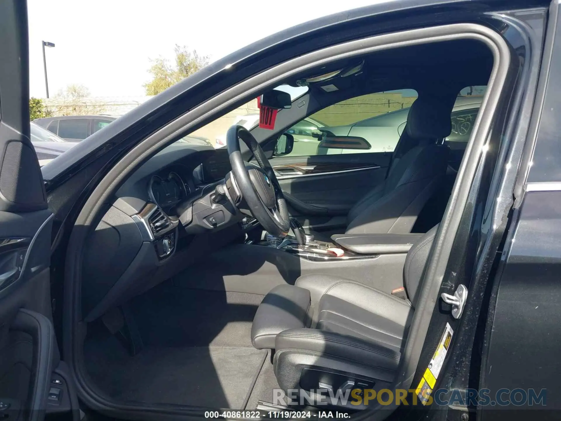 5 fotografías del automóvil dañado WBAJA9C5XKB389649 BMW 530E 2019