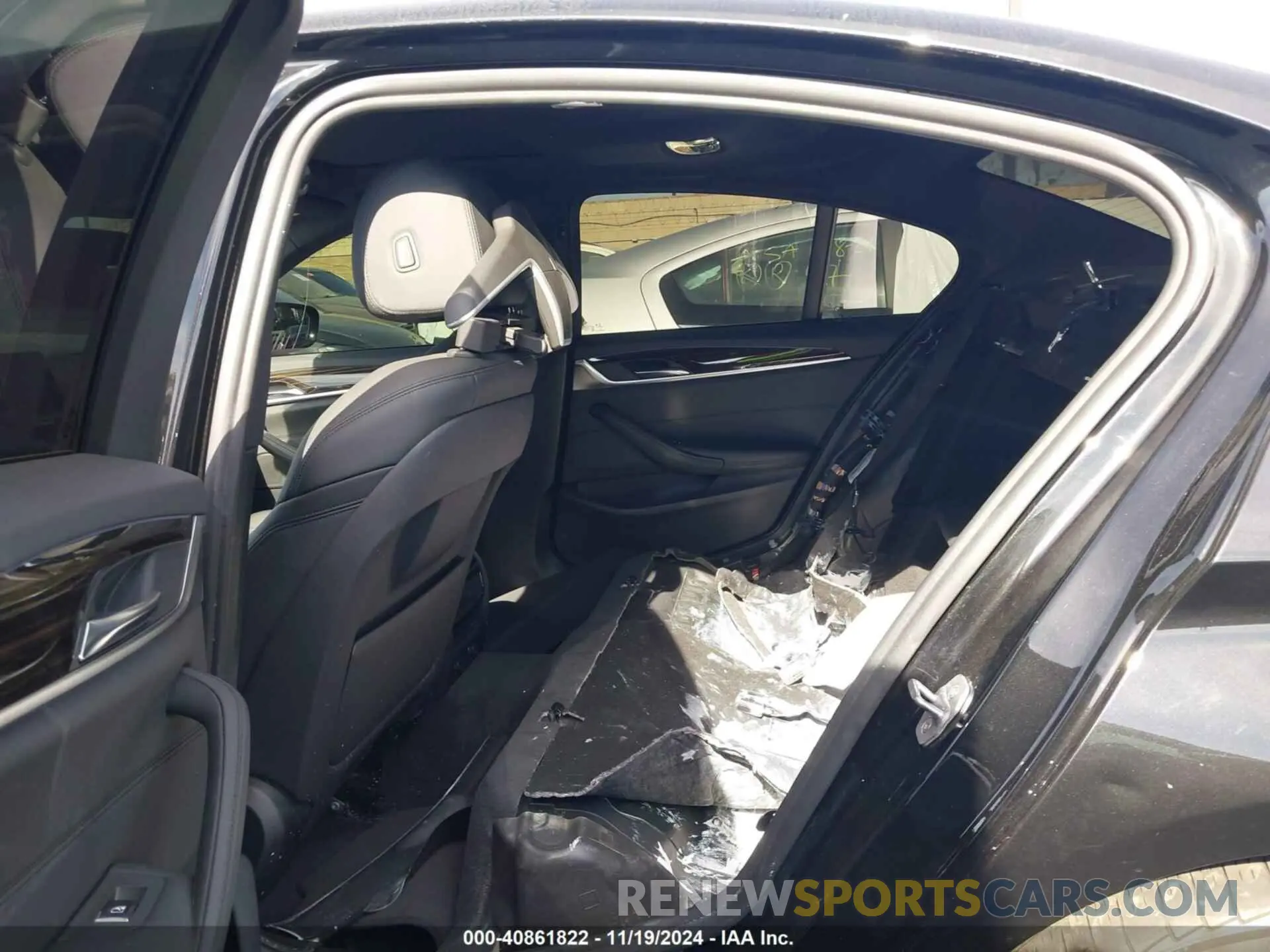 8 fotografías del automóvil dañado WBAJA9C5XKB389649 BMW 530E 2019