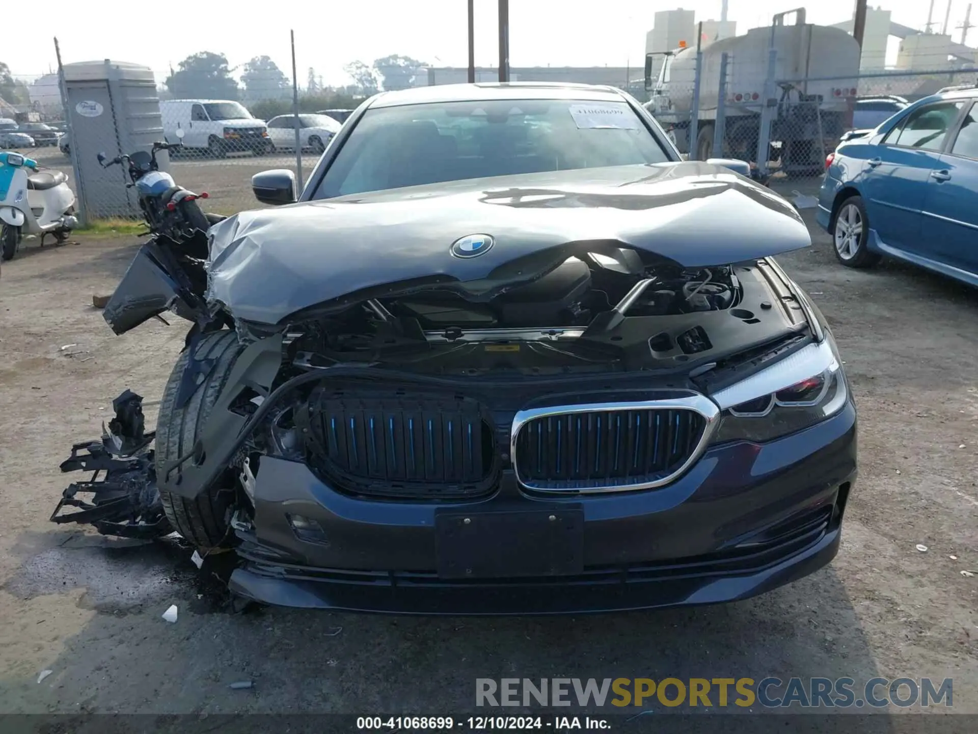 13 fotografías del automóvil dañado WBAJA9C04LCE06903 BMW 530E 2020