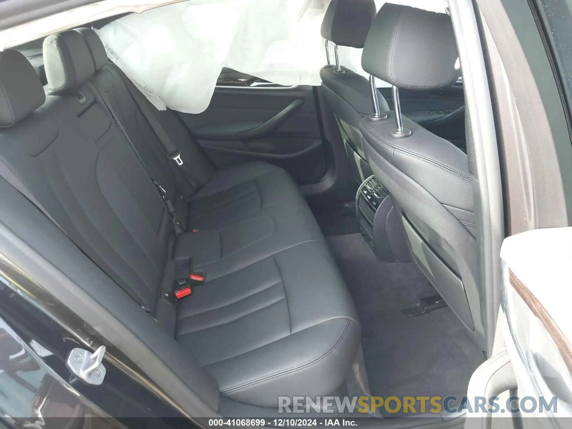 8 fotografías del automóvil dañado WBAJA9C04LCE06903 BMW 530E 2020