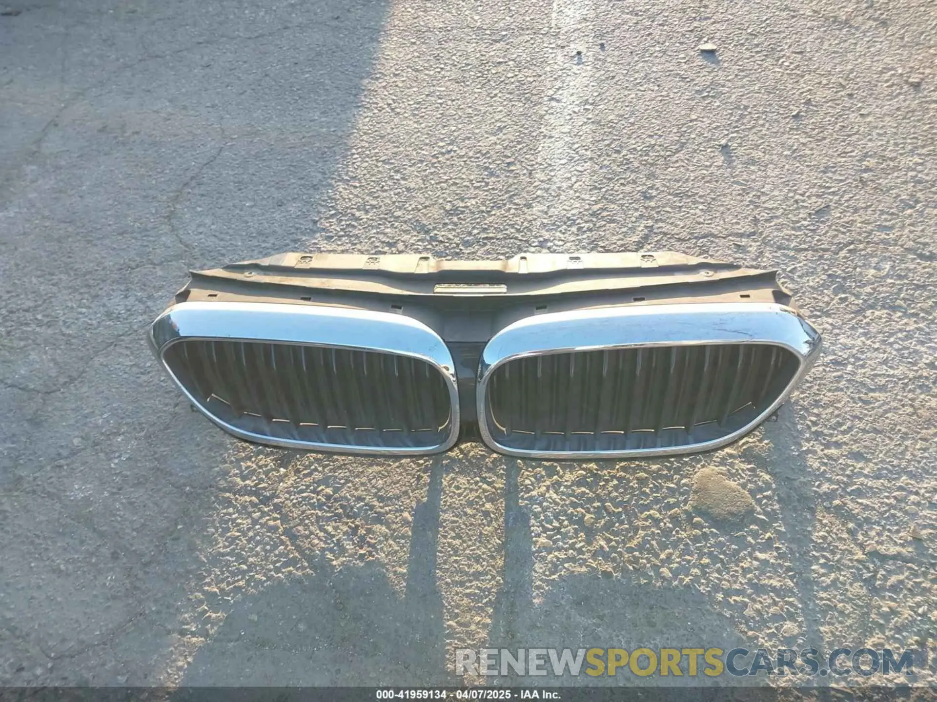12 fotografías del automóvil dañado WBAJA9C08LCD41408 BMW 530E 2020