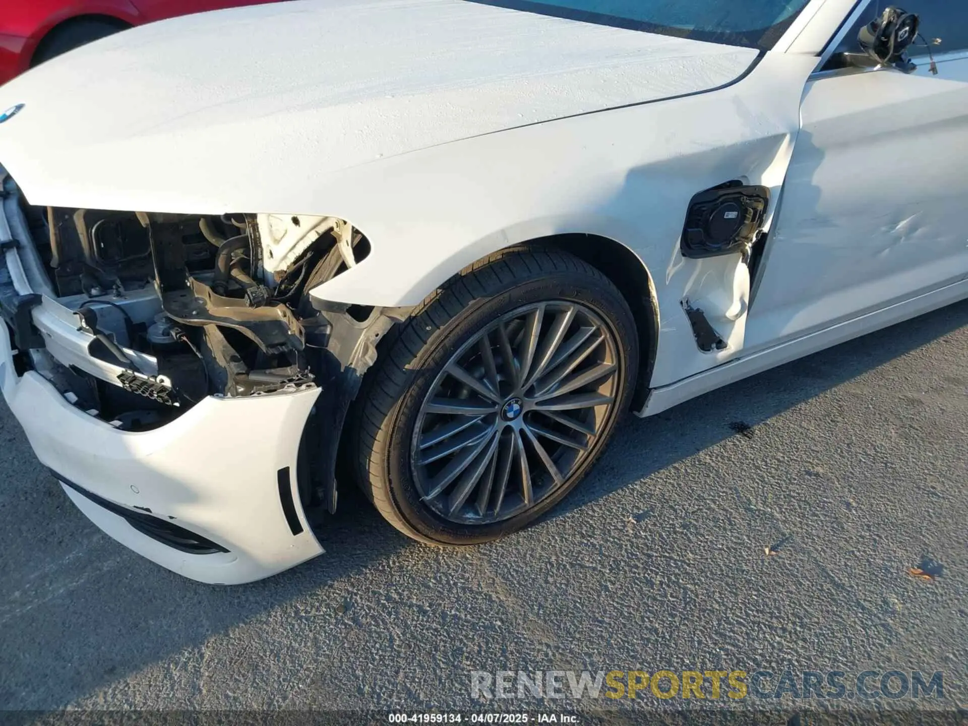 18 fotografías del automóvil dañado WBAJA9C08LCD41408 BMW 530E 2020
