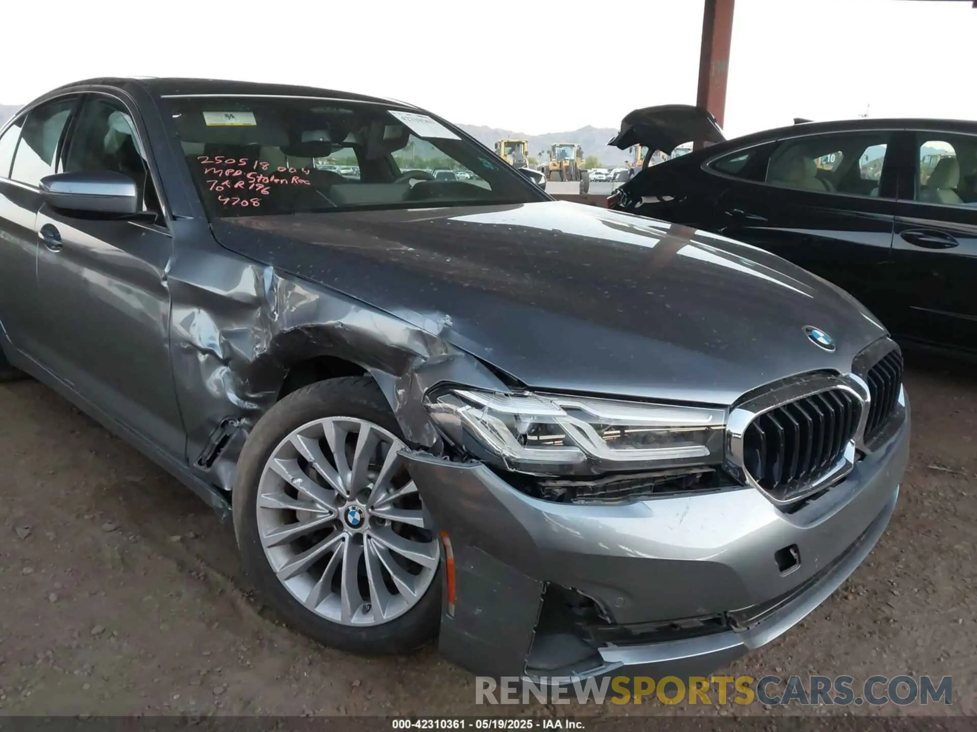 6 fotografías del automóvil dañado WBA13AG03MCG69374 BMW 530E 2021