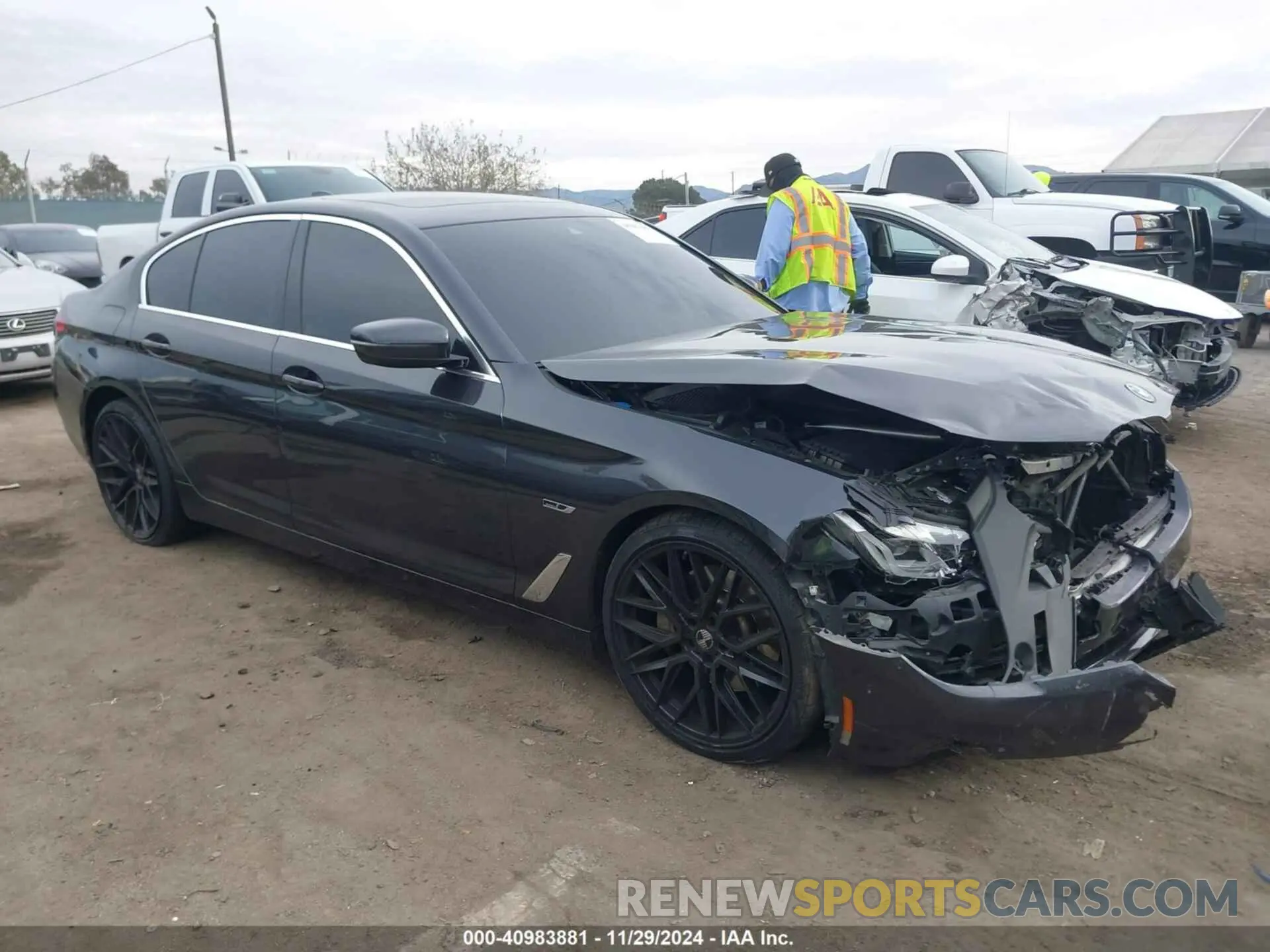 1 fotografías del automóvil dañado WBA13AG0XNCK61601 BMW 530E 2022