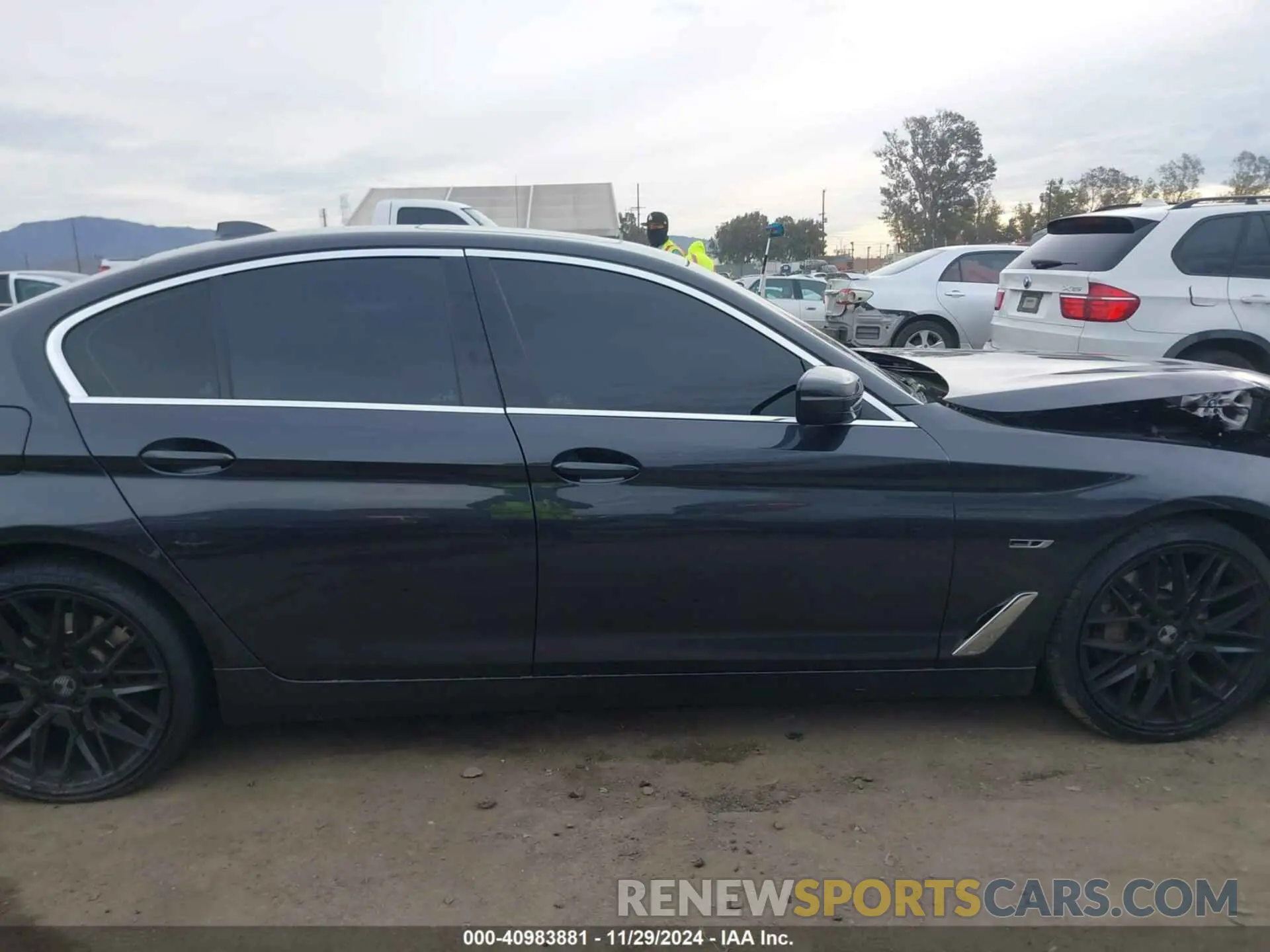 13 fotografías del automóvil dañado WBA13AG0XNCK61601 BMW 530E 2022