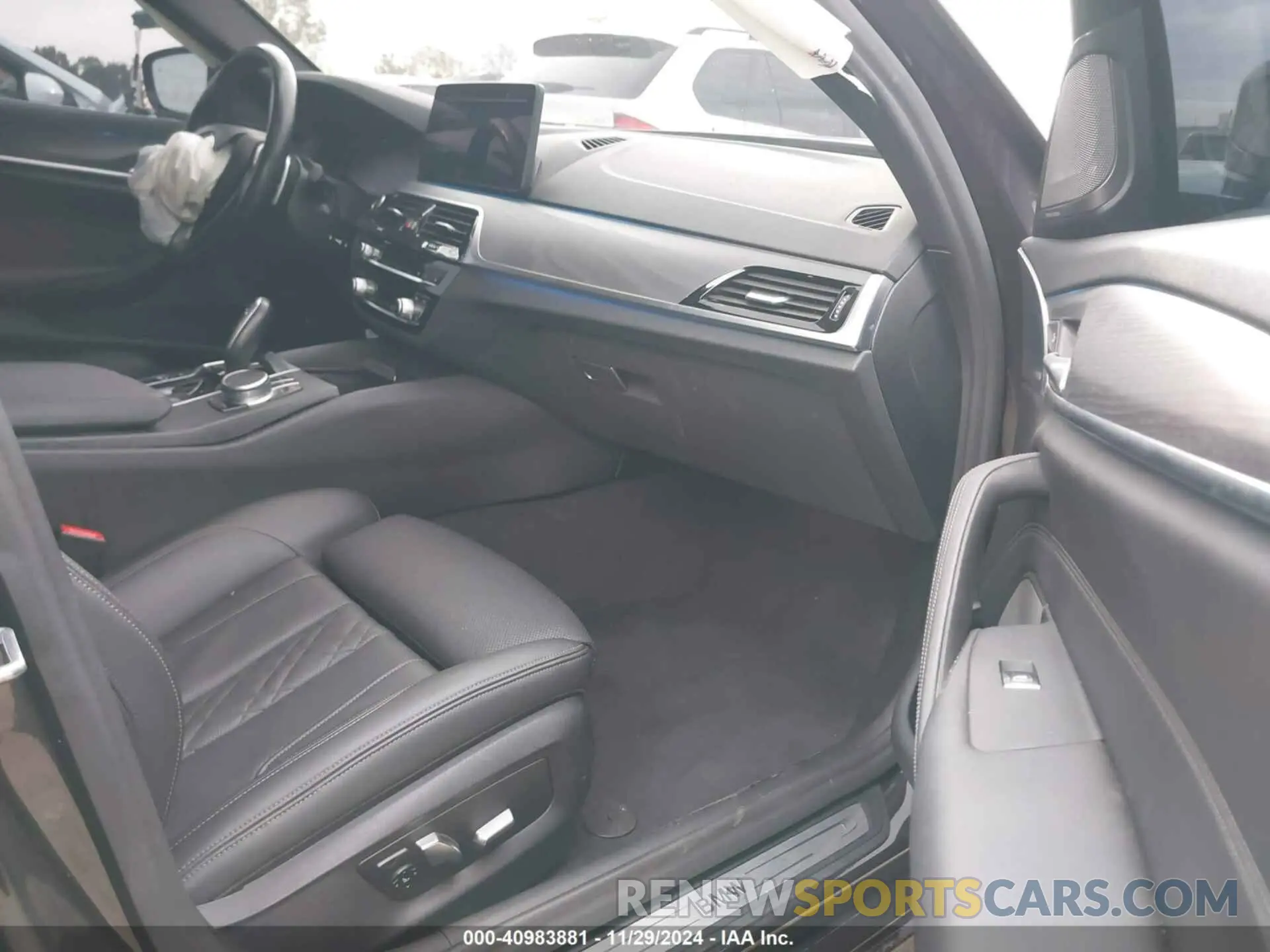 5 fotografías del automóvil dañado WBA13AG0XNCK61601 BMW 530E 2022