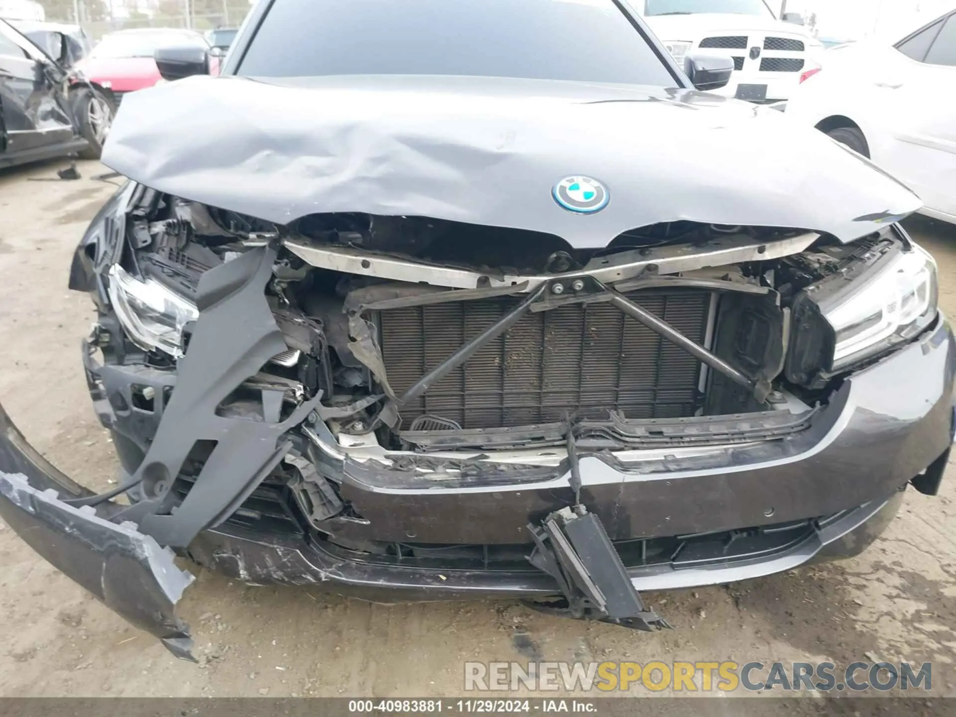 6 fotografías del automóvil dañado WBA13AG0XNCK61601 BMW 530E 2022