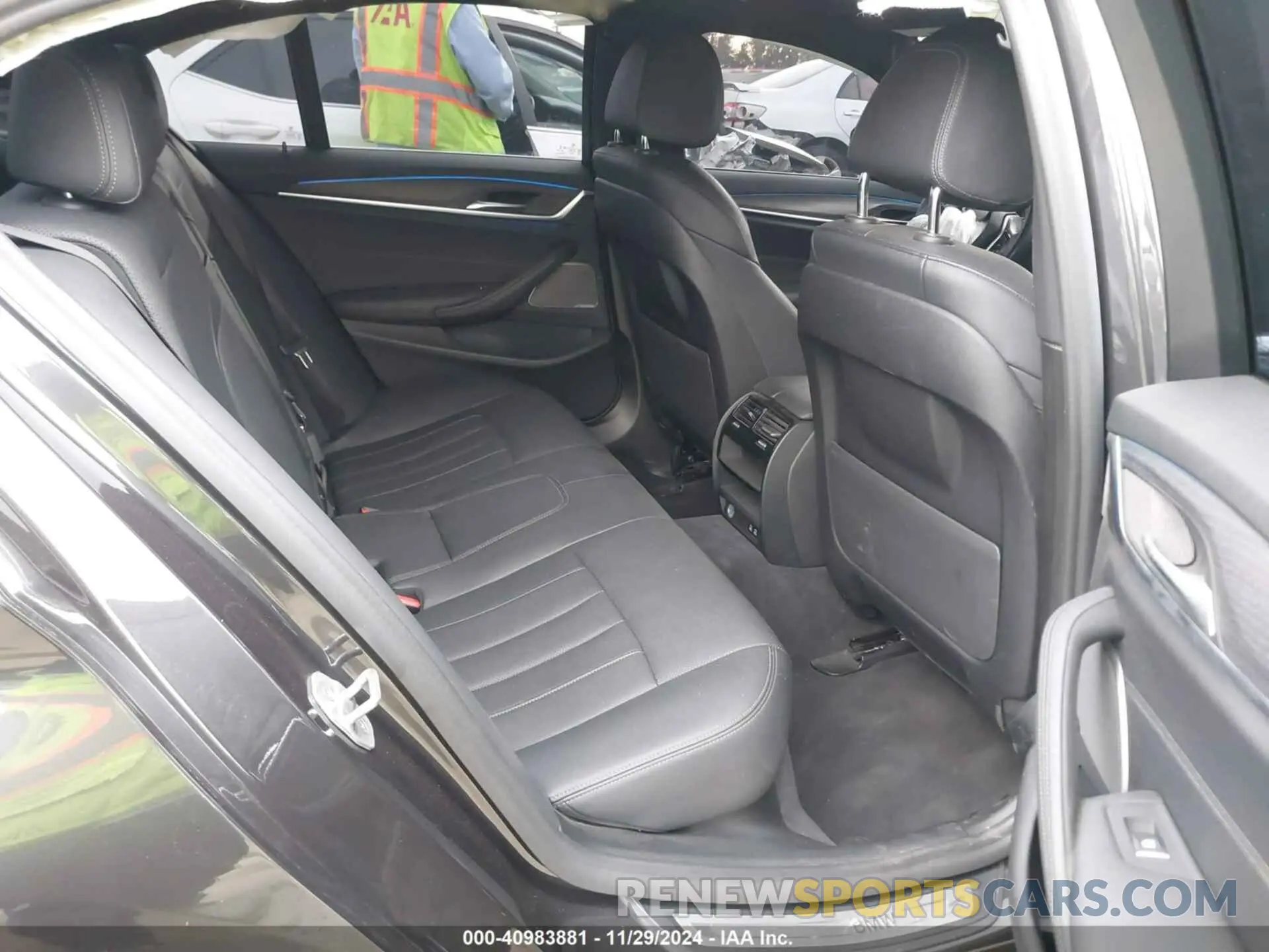 8 fotografías del automóvil dañado WBA13AG0XNCK61601 BMW 530E 2022
