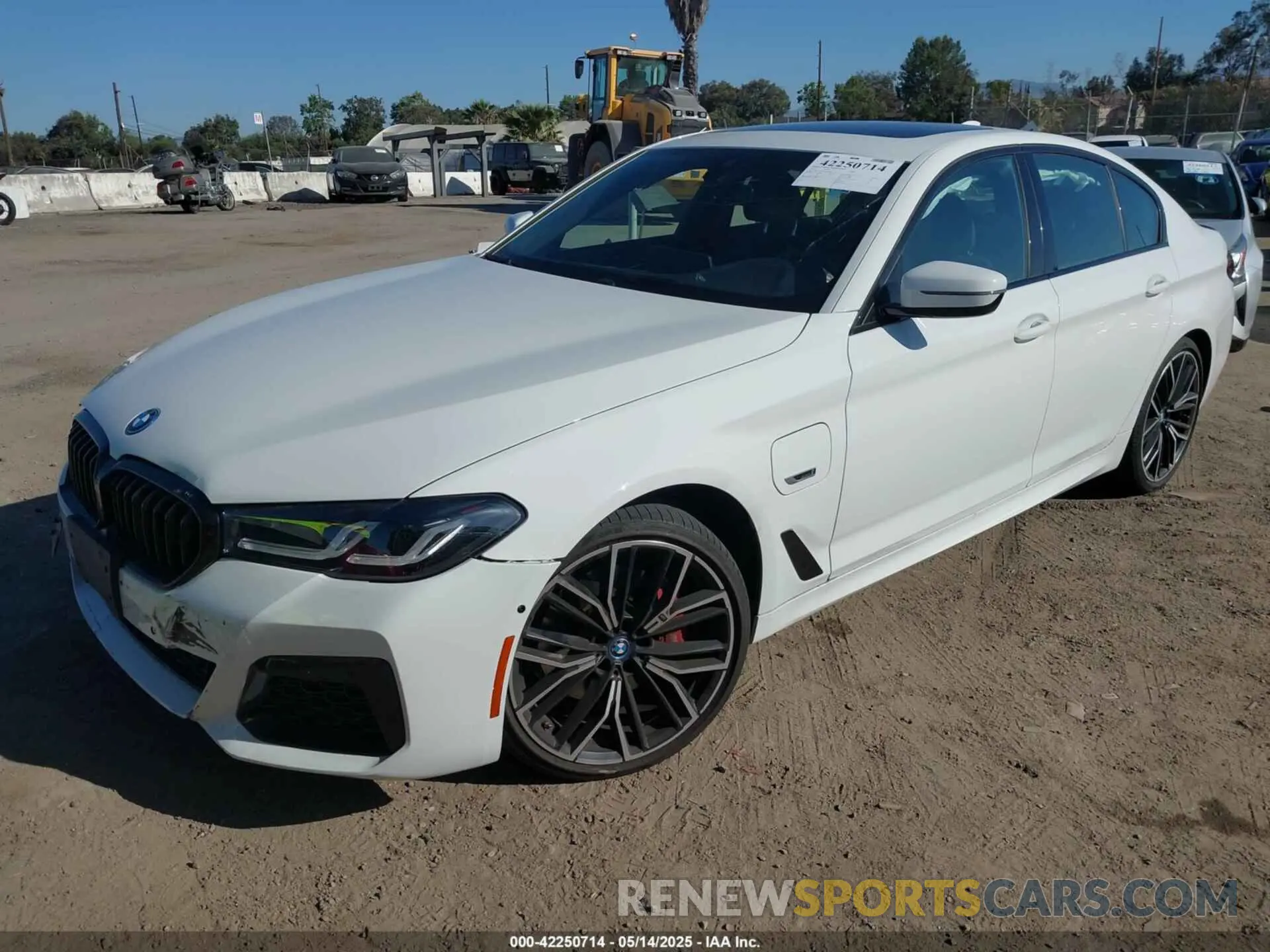 2 fotografías del automóvil dañado WBA13AG00PCM09841 BMW 530E 2023