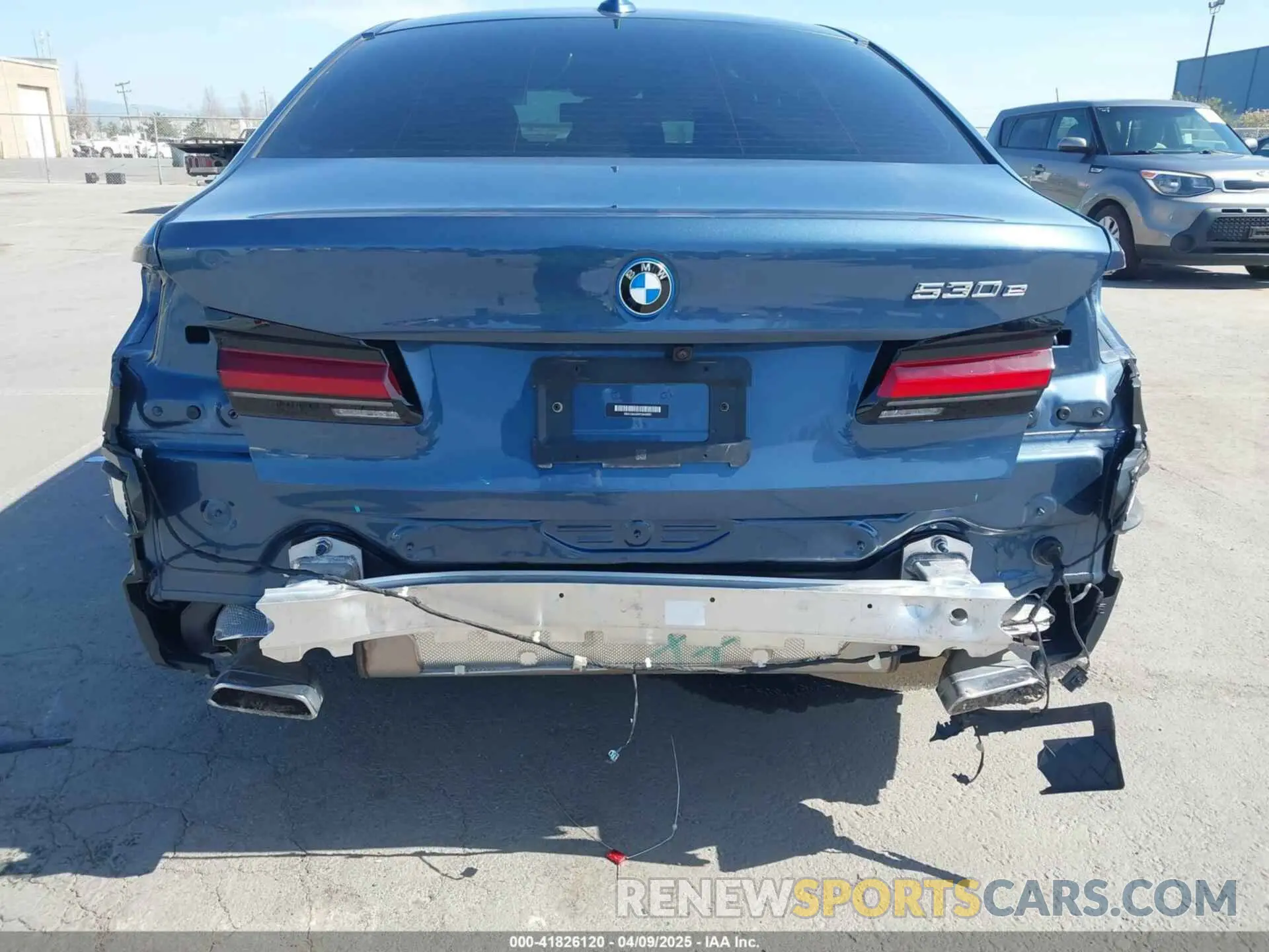 6 fotografías del automóvil dañado WBA13AG04PCM42051 BMW 530E 2023