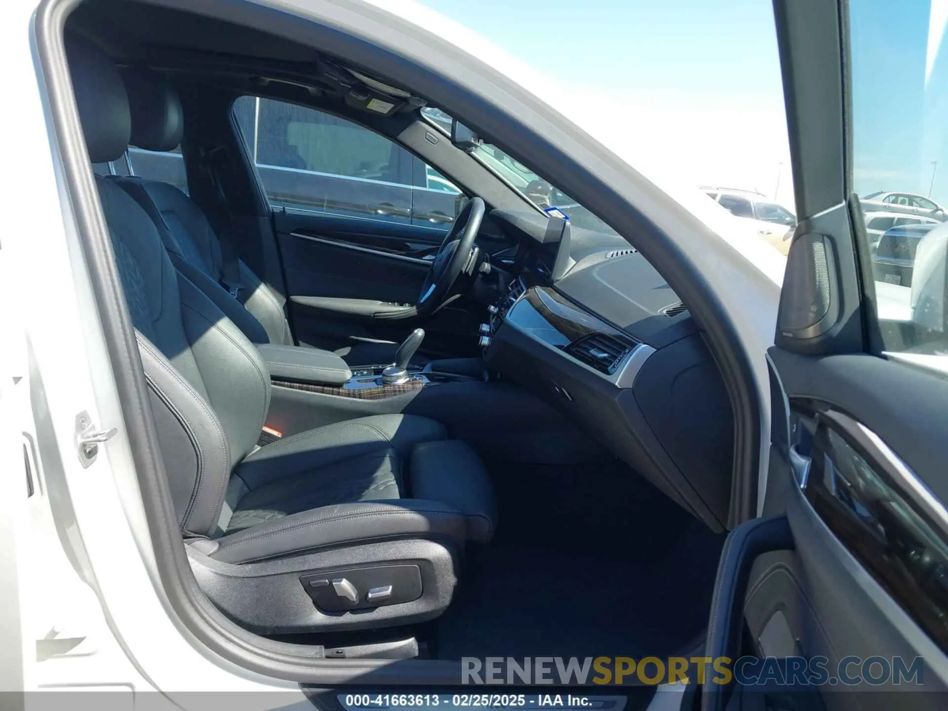 5 fotografías del automóvil dañado WBA13AG04PCN56163 BMW 530E 2023