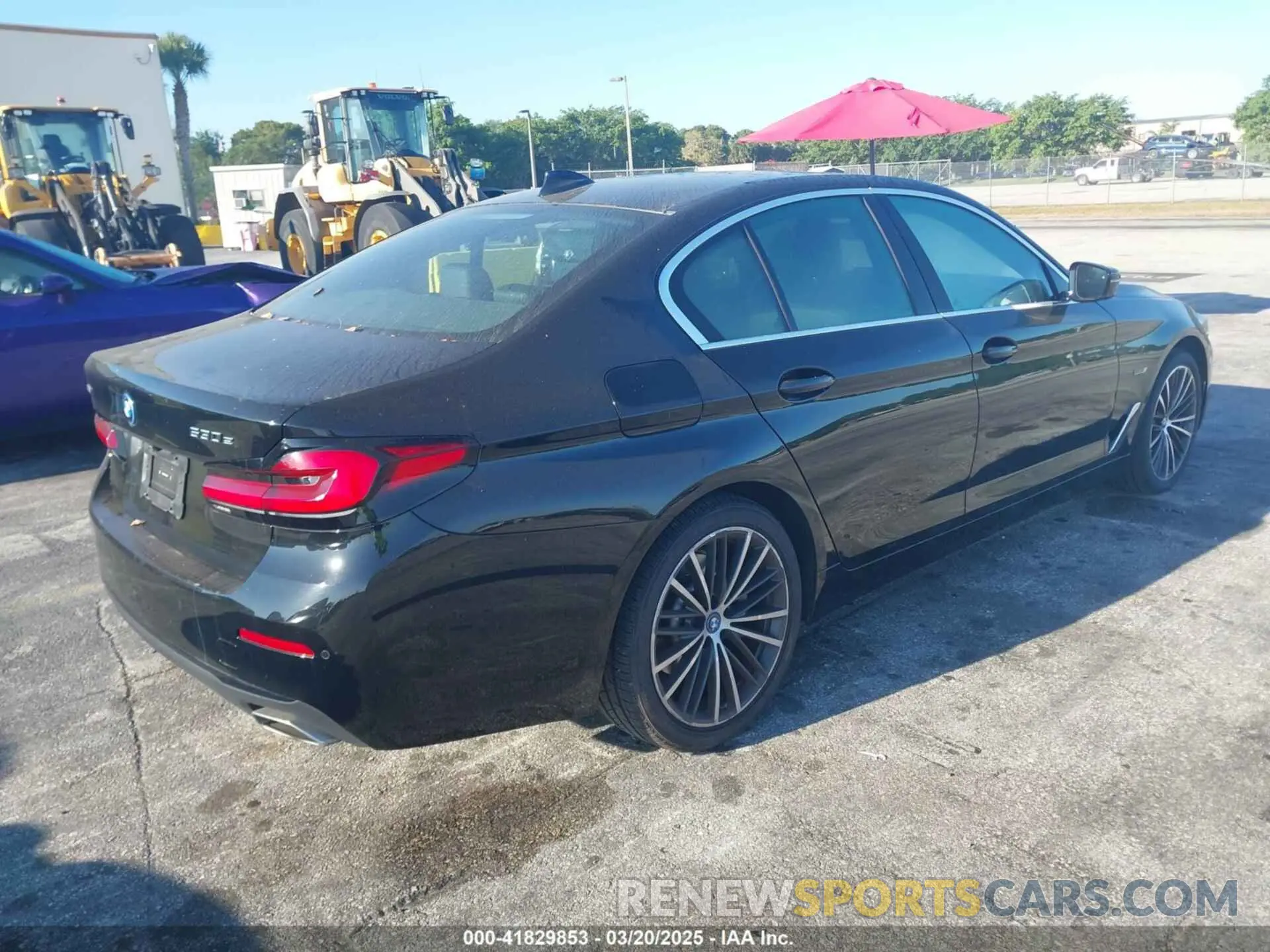 4 fotografías del automóvil dañado WBA33AG07PCN60636 BMW 530E 2023
