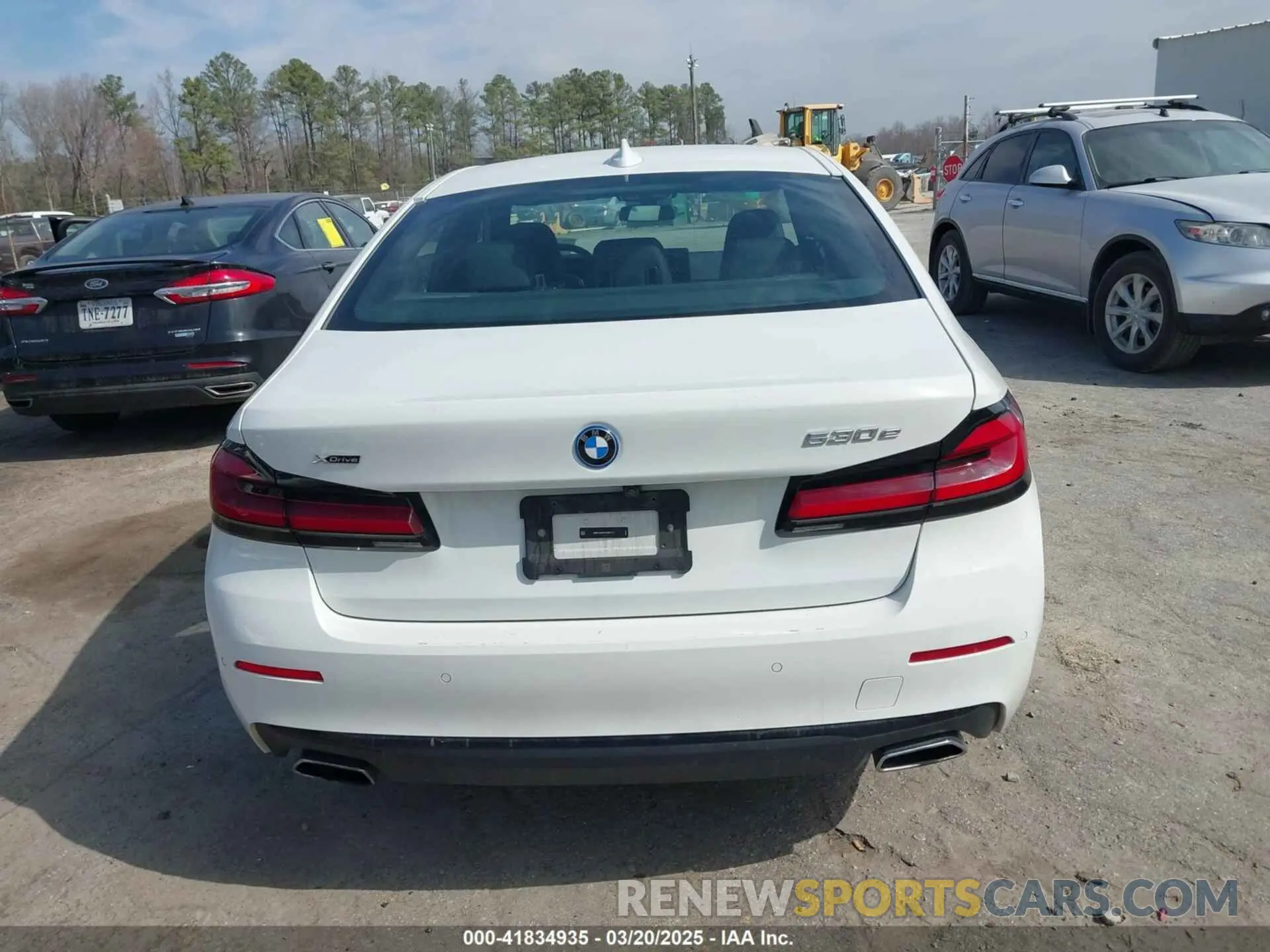16 fotografías del automóvil dañado WBA33AG07PCN61771 BMW 530E 2023