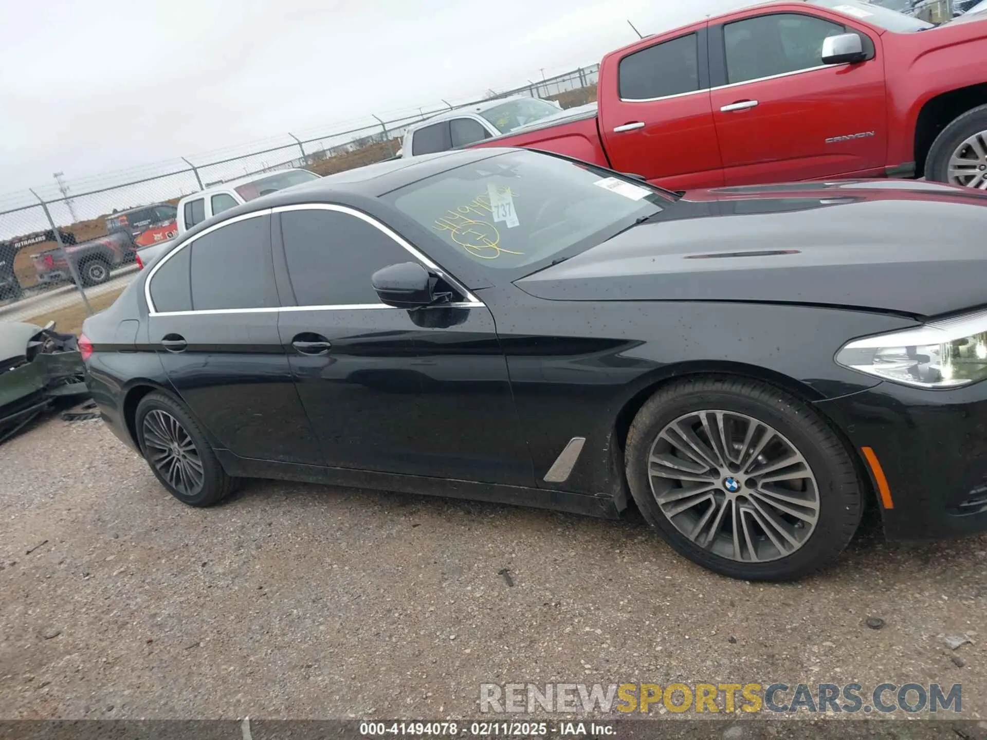 13 fotografías del automóvil dañado WBAJA5C52KWW06869 BMW 530I 2019