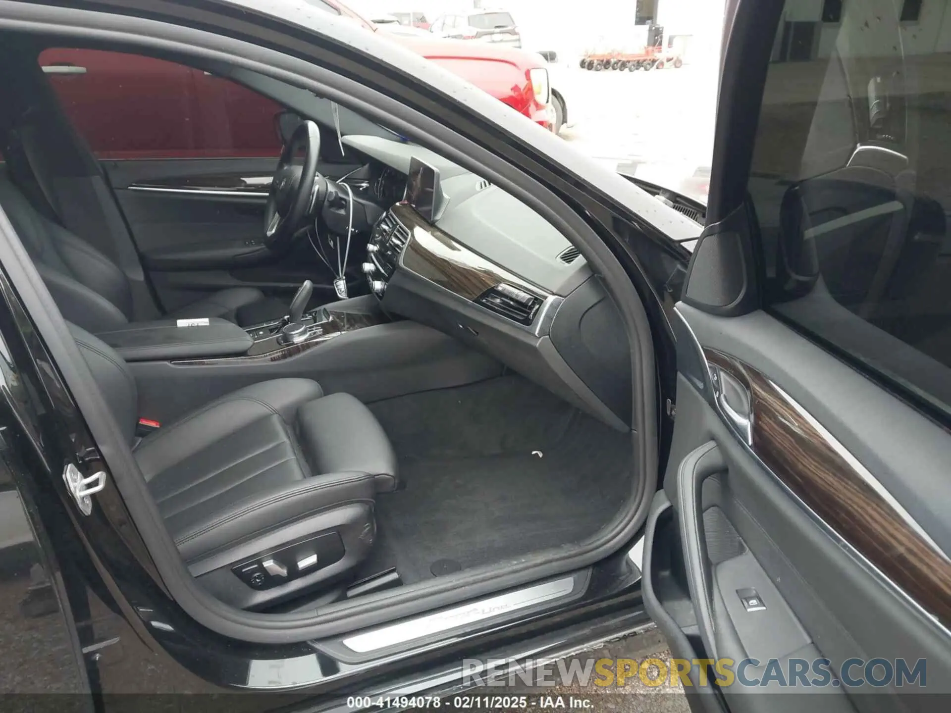5 fotografías del automóvil dañado WBAJA5C52KWW06869 BMW 530I 2019